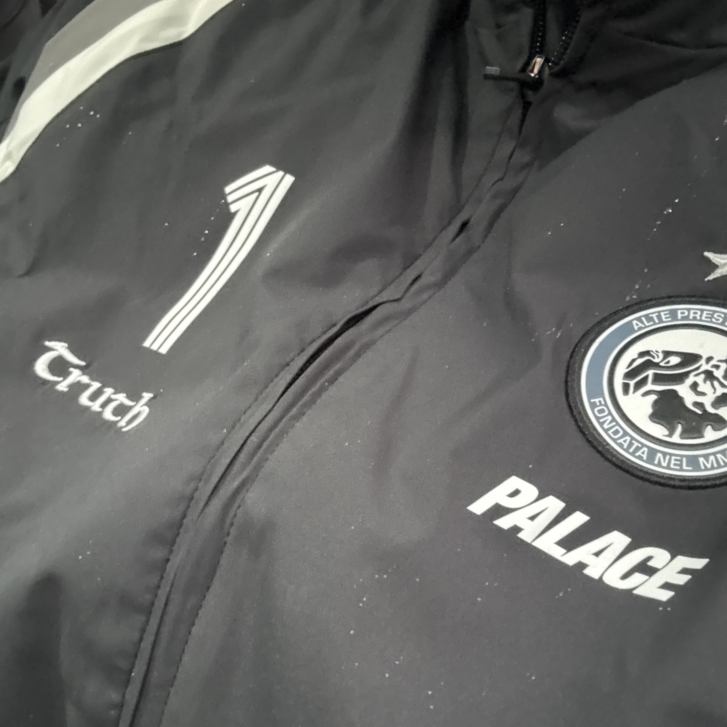 Palace Phantasy Shell Jacket Black - 25FW 착용 스타일