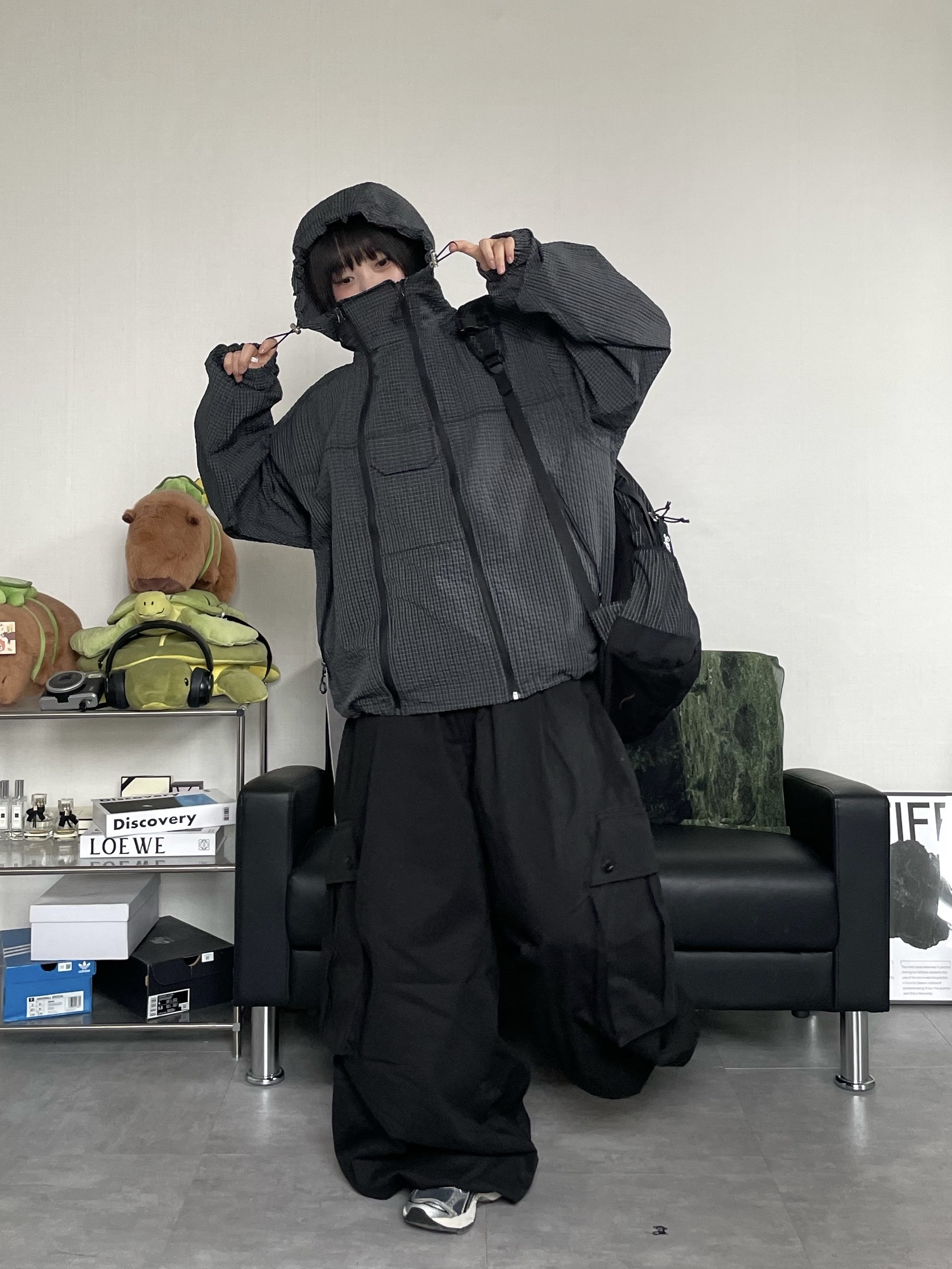 Asics Unlimited Gel-Kayano 14 Carrier Grey Black, Supreme Backpack Black - 24SS 착용 스타일 - 1