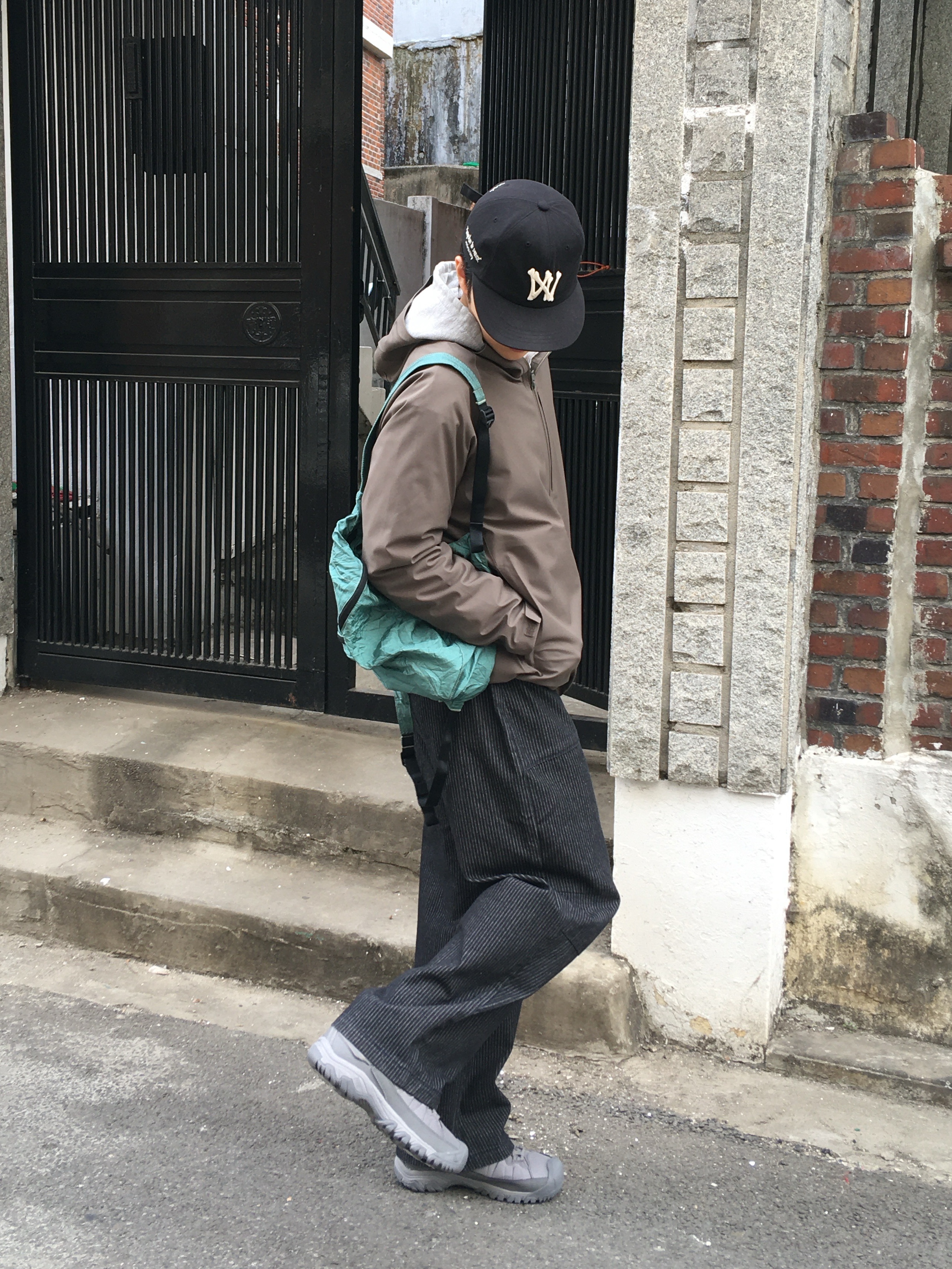 Aoiro 6-Panel Bone A/N Cap Black 착용 스타일 - 1