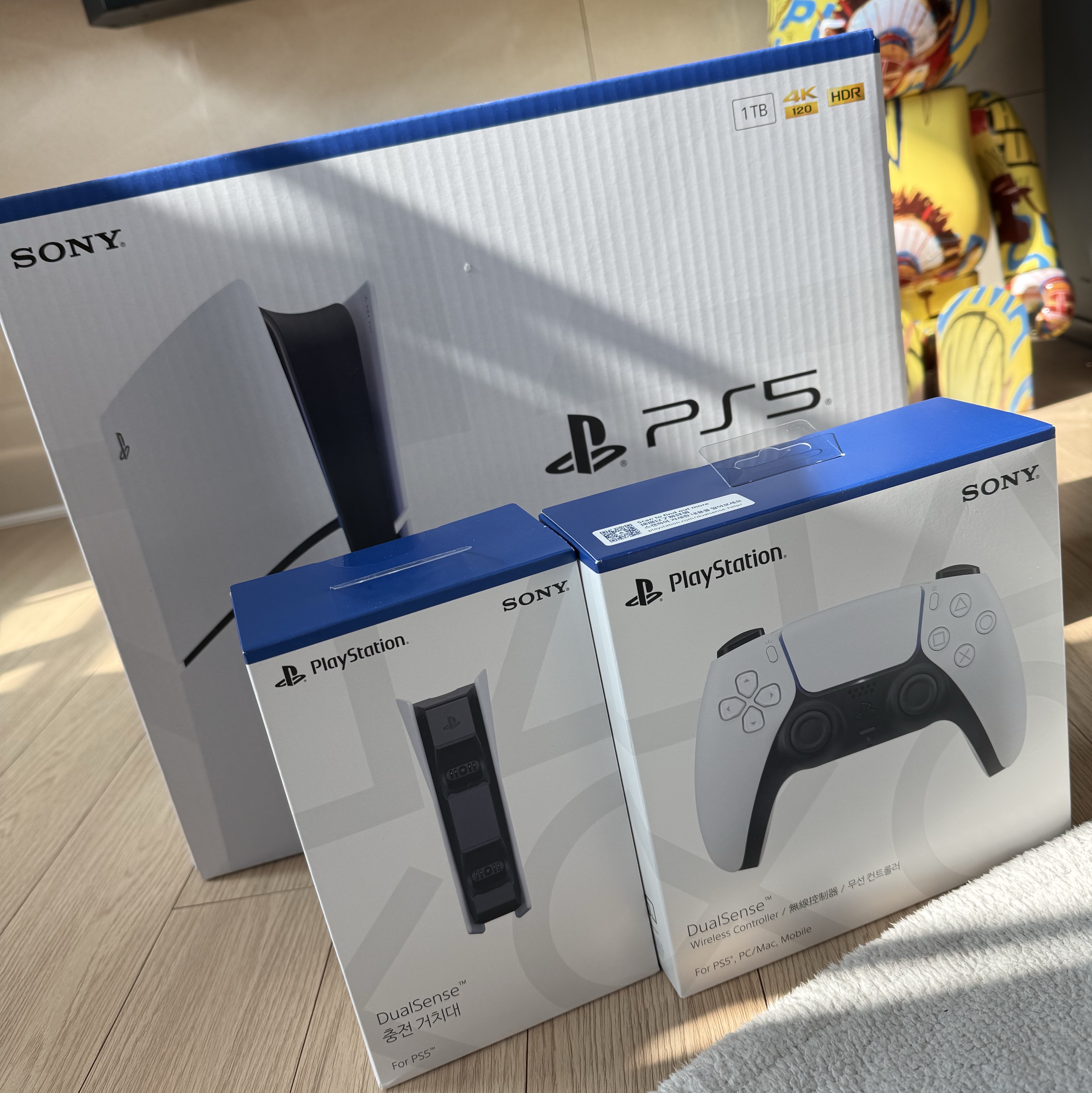 PlayStation 5 Slim Standard Edition+Dual sense+Charging Station 착용 스타일