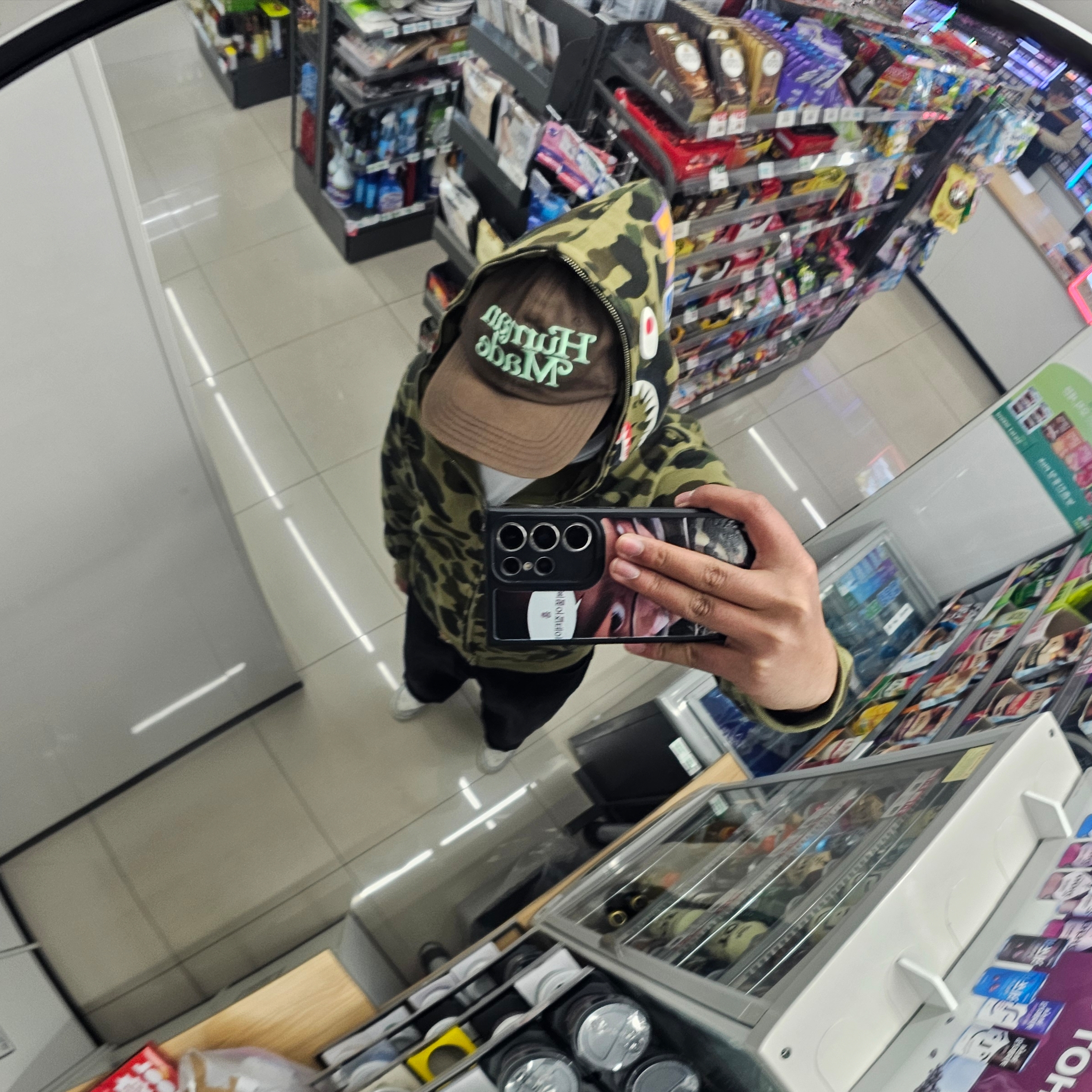 Human Made x Verdy Girls Don't Cry 6 Panel Cap Brown, BAPE 1st Camo Shark Full Zip Hoodie Army Green 착용 스타일