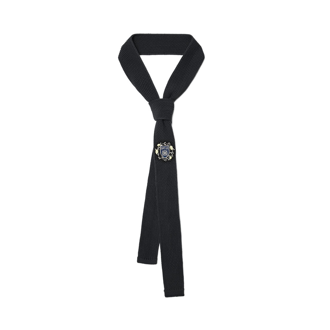 세터 크레스트 로고 니트 타이 차콜(SATUR Crest Logo Knit Tie Charcoal)