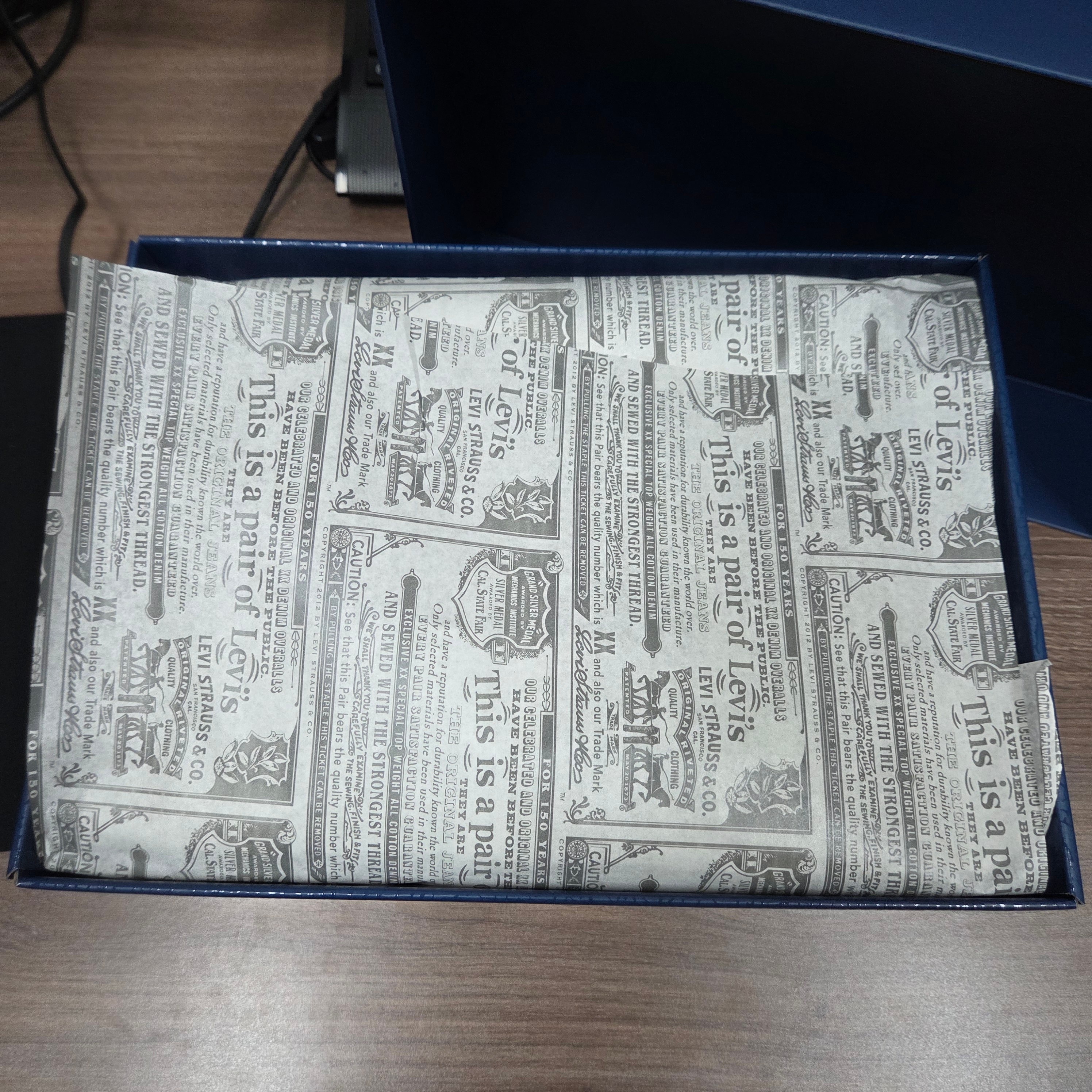 Jordan 3 x Levi’s Black and White 착용 스타일 - 3