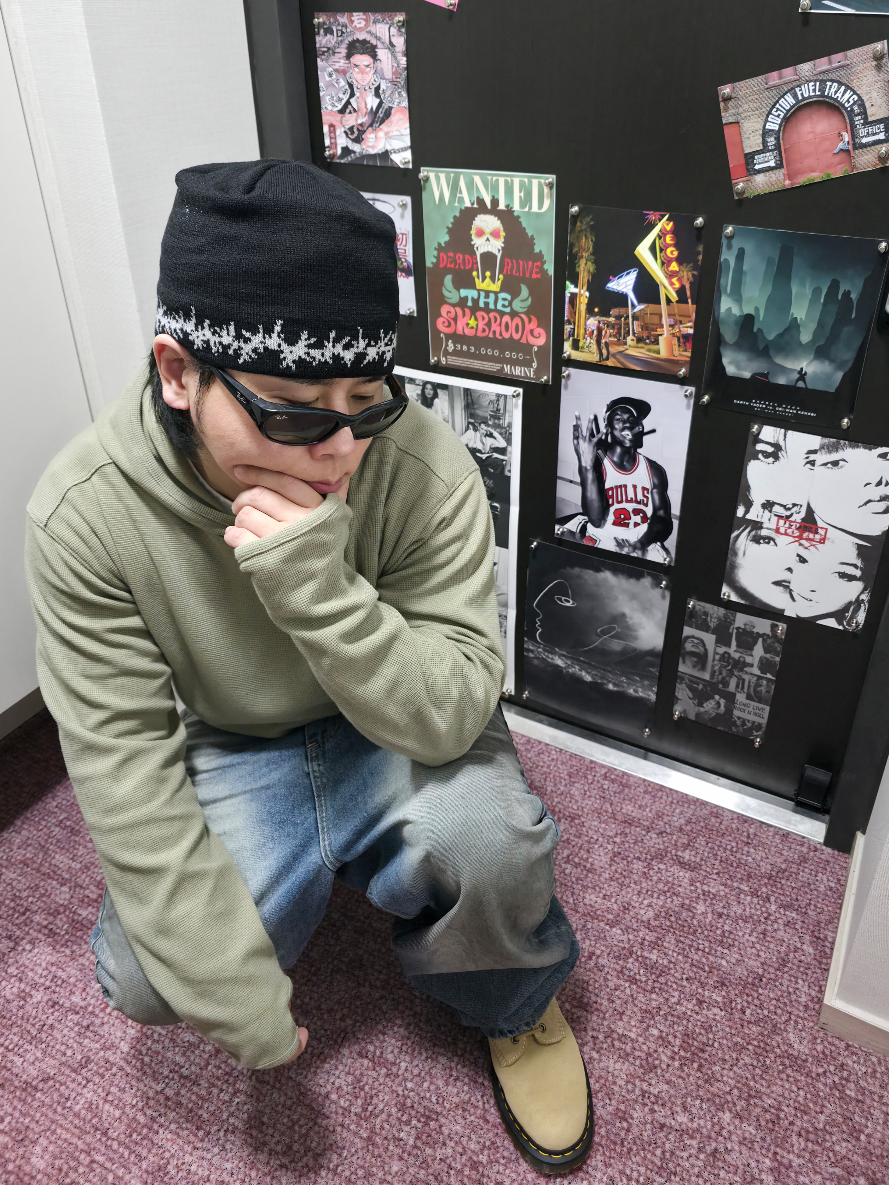 Ray-Ban DADDY-O II Polished Black Frame Green Classic G-15 Lenses, Dr. Martens 939 Bronx Suede Ankle Boots Tan 착용 스타일 - 1