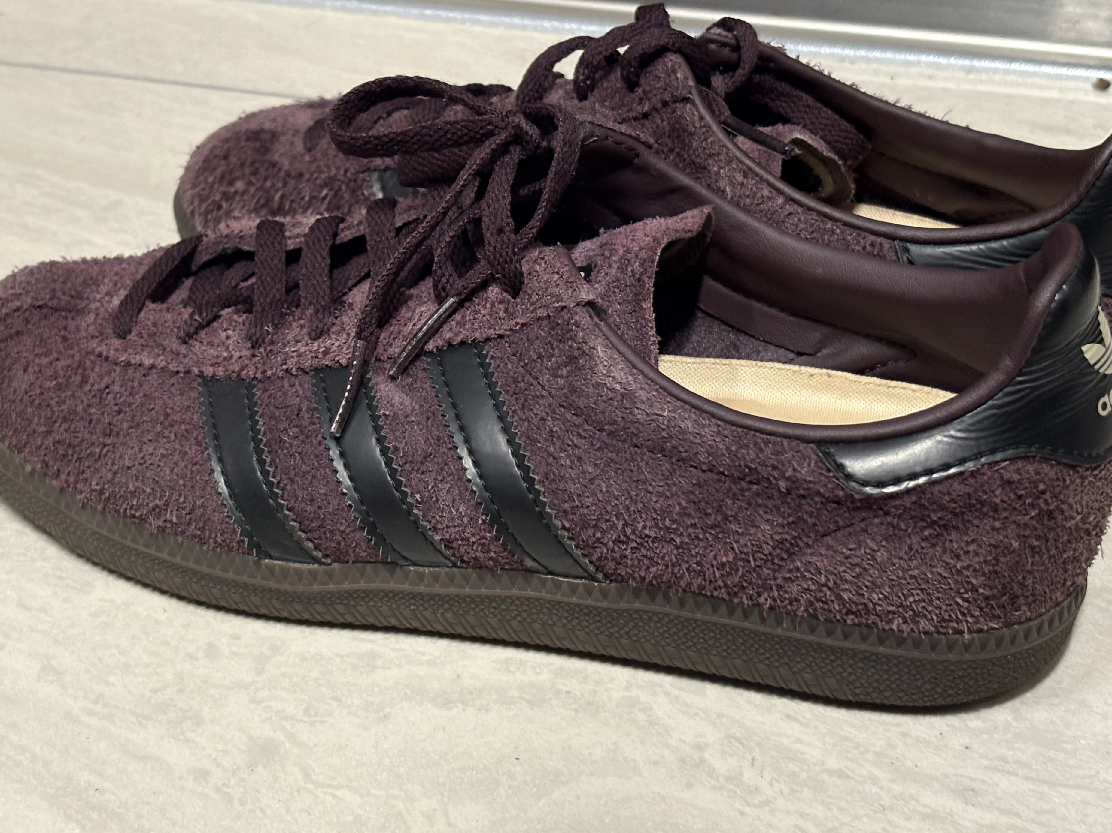 Adidas State Series Oregon Shadow Maroon 착용 스타일