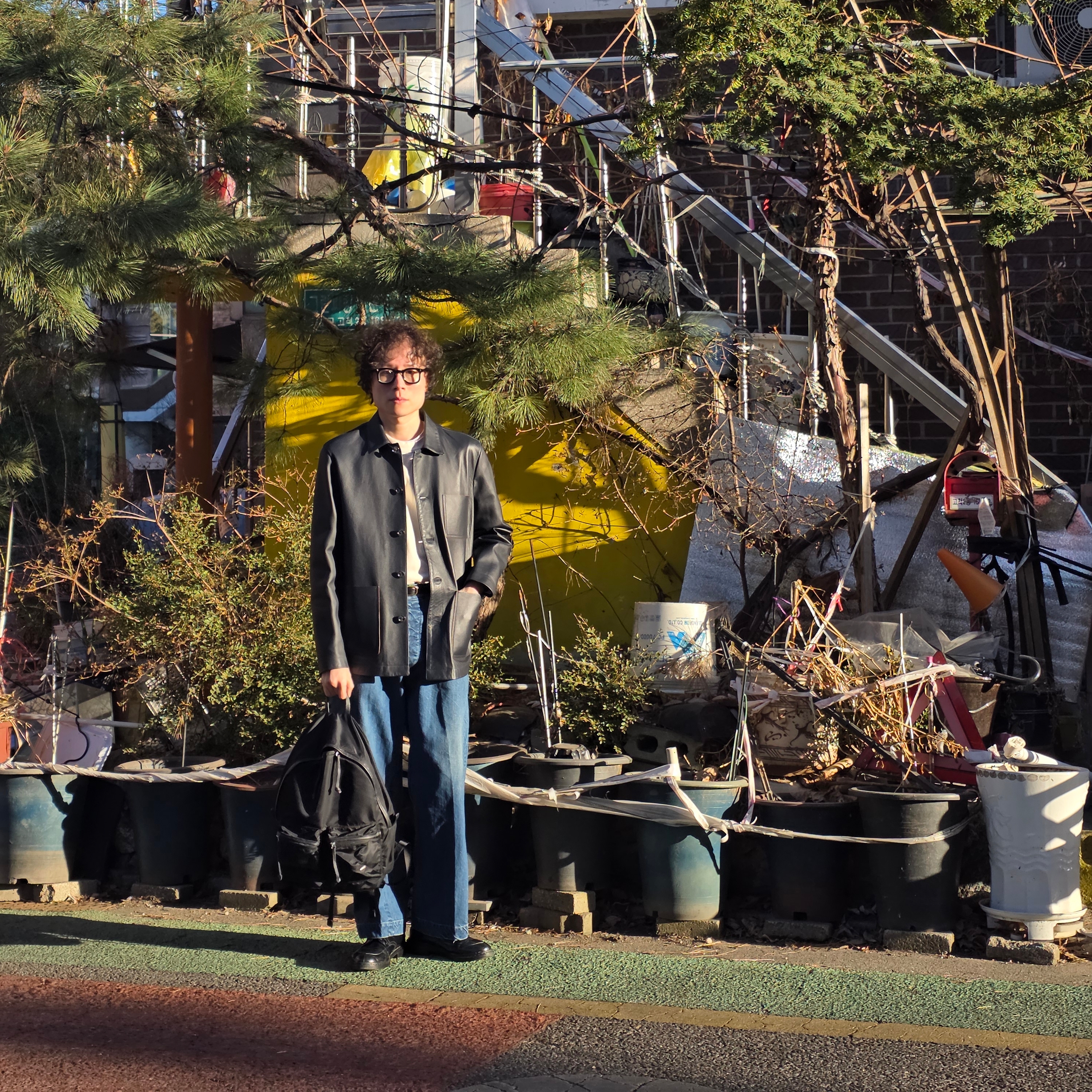 Ciota Denim Slacks Medium Dark Blue - 25SS 착용 스타일 - 1