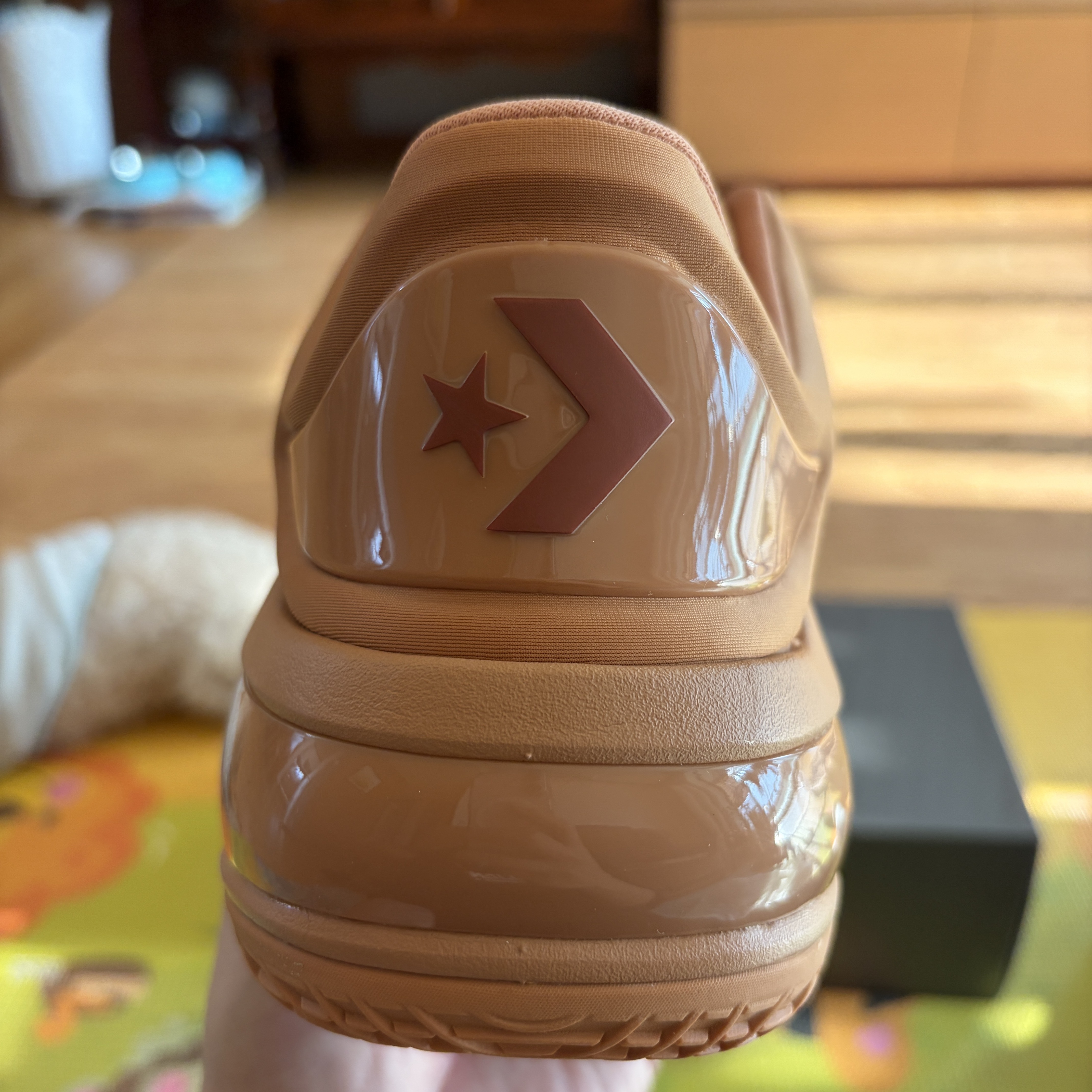 Converse x Shai 001 Hail Clay 착용 스타일 - 3