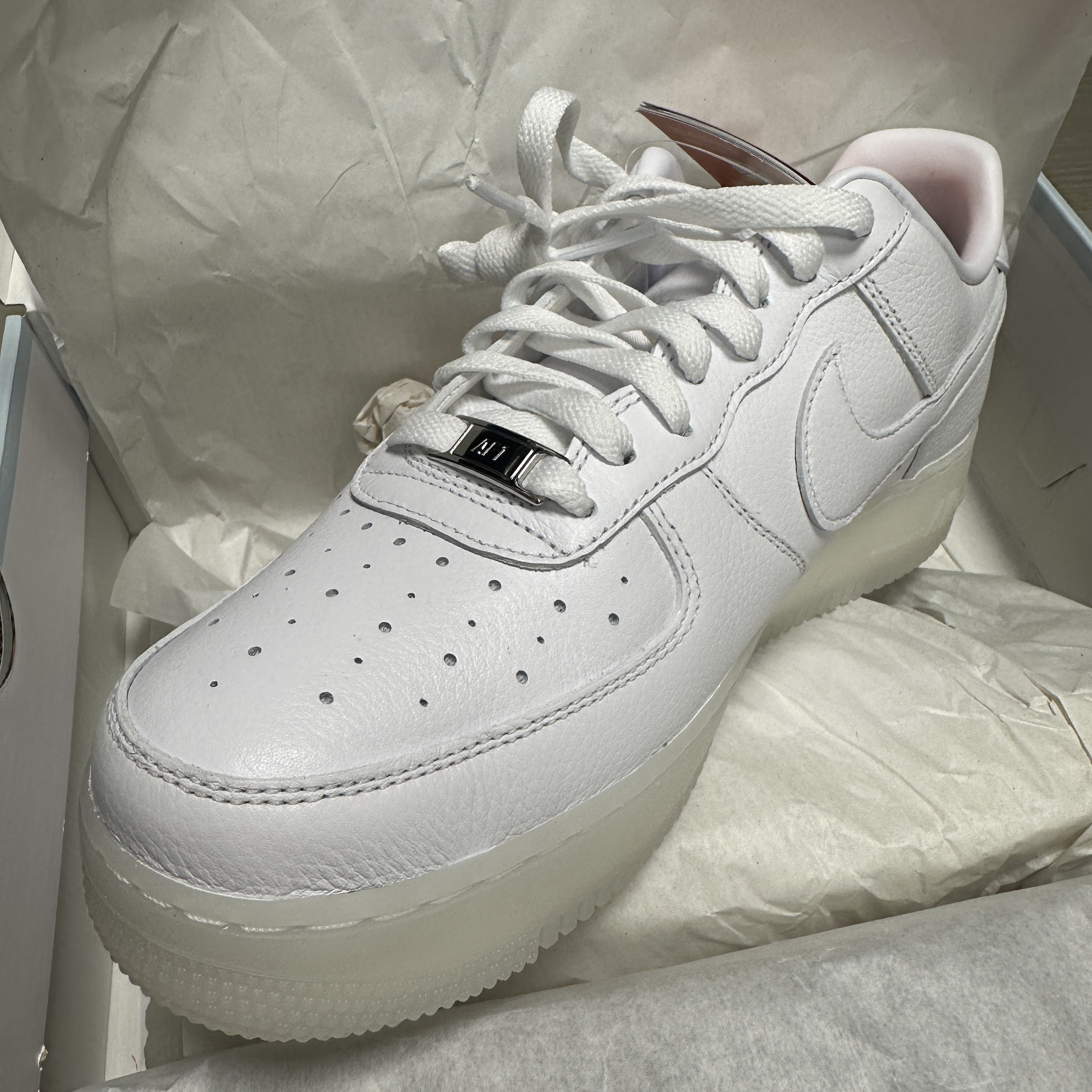 Nike x Drake Nocta Air Force 1 Low SP Certified Lover Boy White Cobalt Tint, Nike Air Force 1 '07 Low White 착용 스타일 - 3