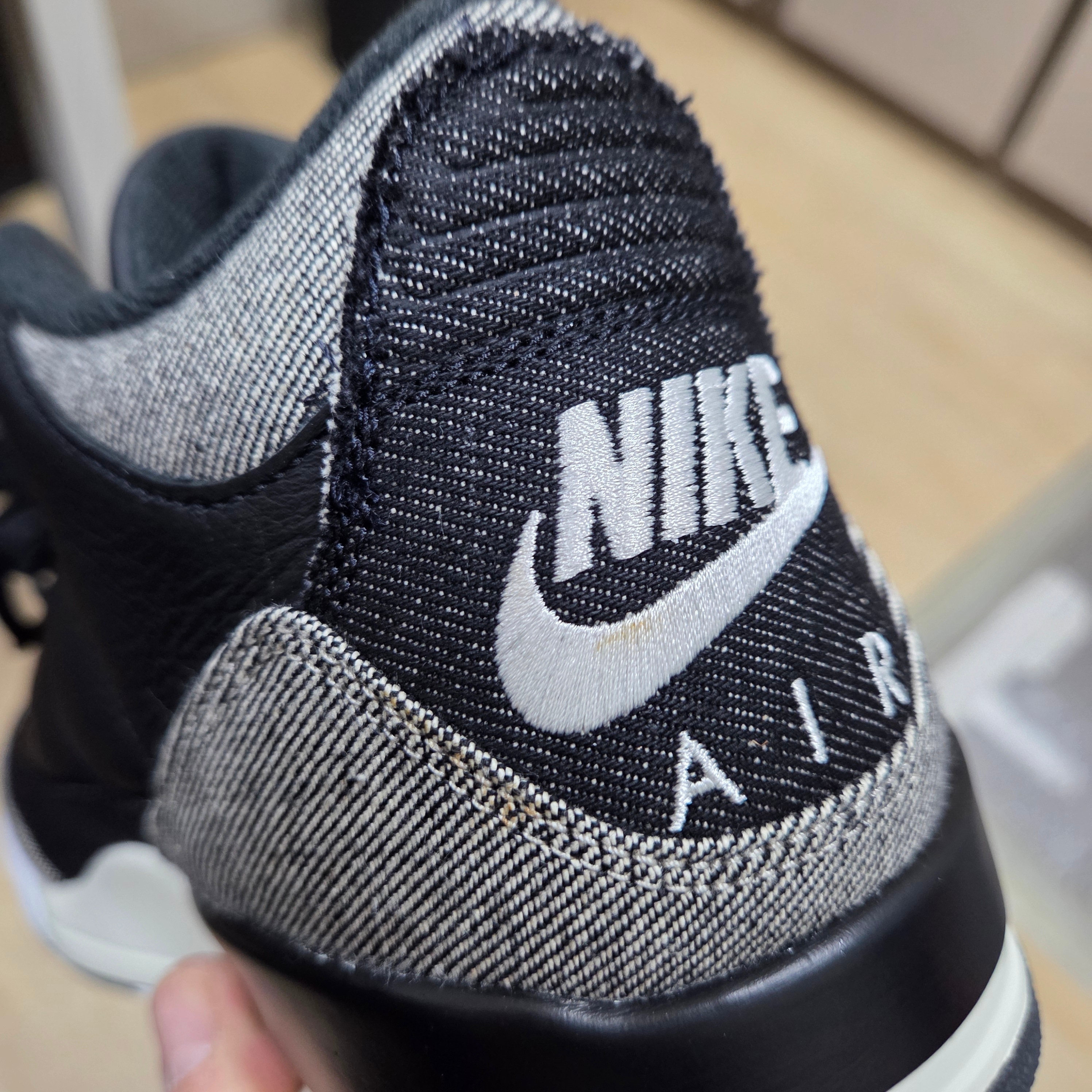 Jordan 3 x Levi’s Black and White 착용 스타일 - 4