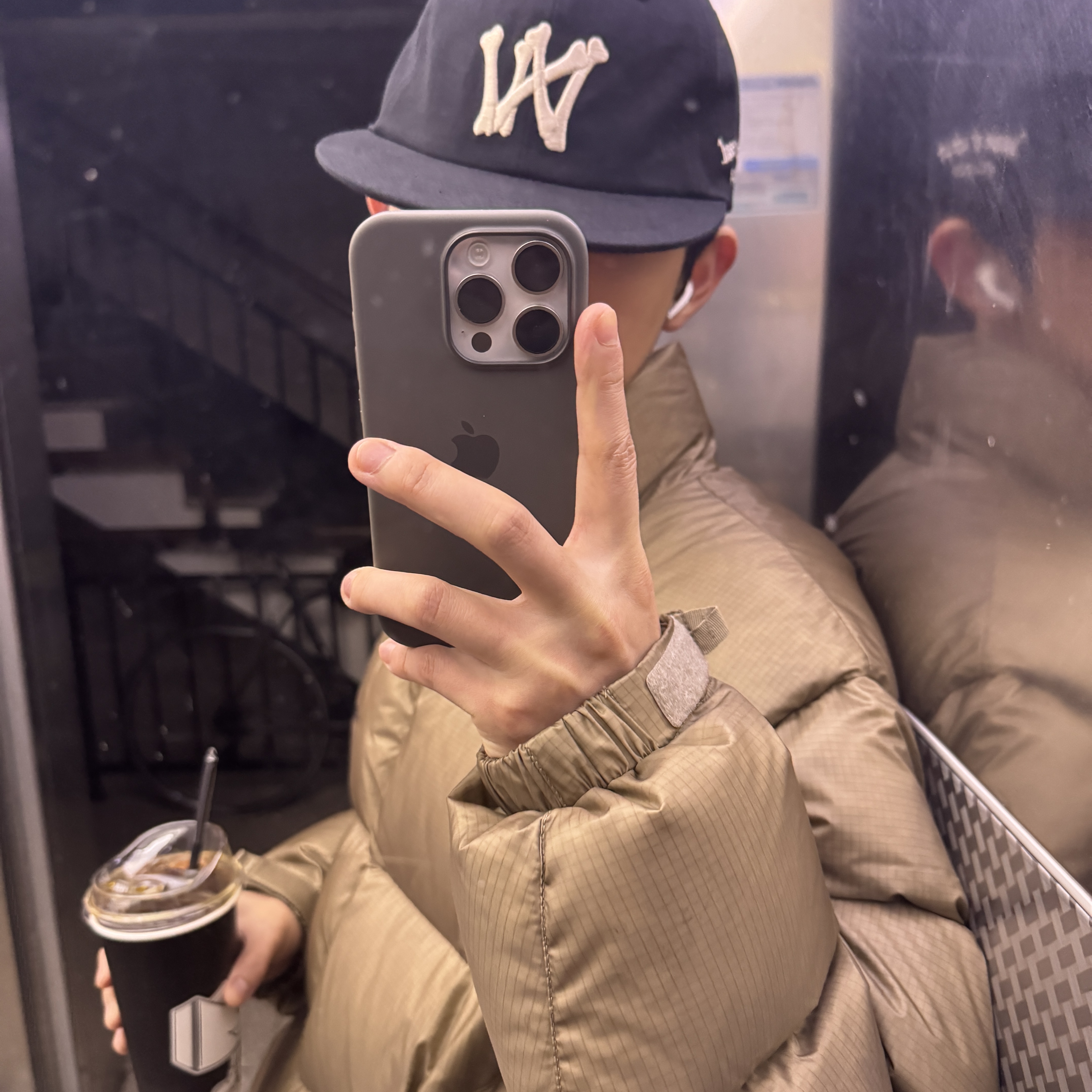 Aoiro 6-Panel Bone A/N Cap Black, YESEYESEE 5B Fond Down Jacket Greige 착용 스타일