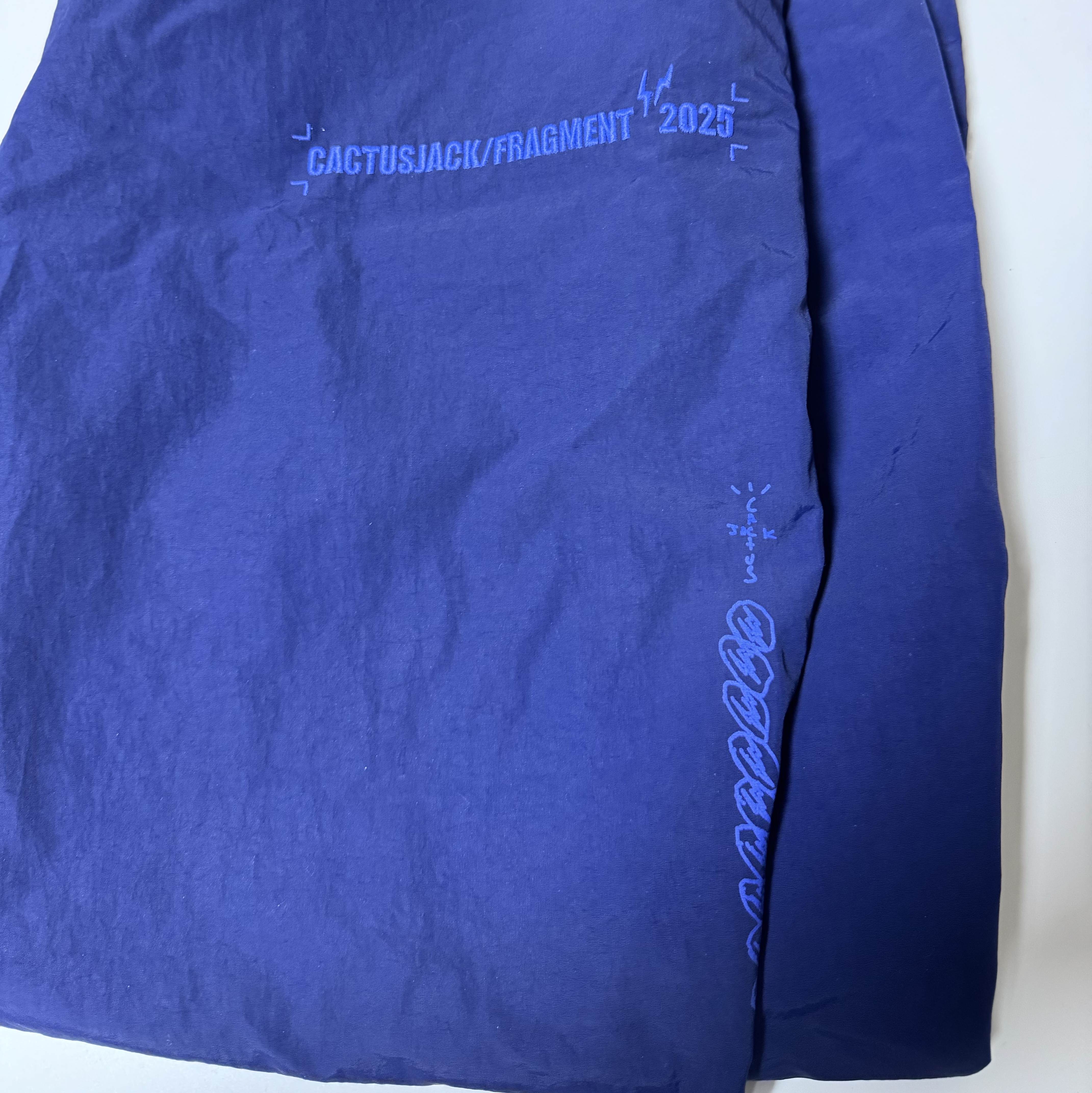 Travis Scott Cactus Jack x Fragment x Nike Tokyo Windbreaker Pants Navy 착용 스타일