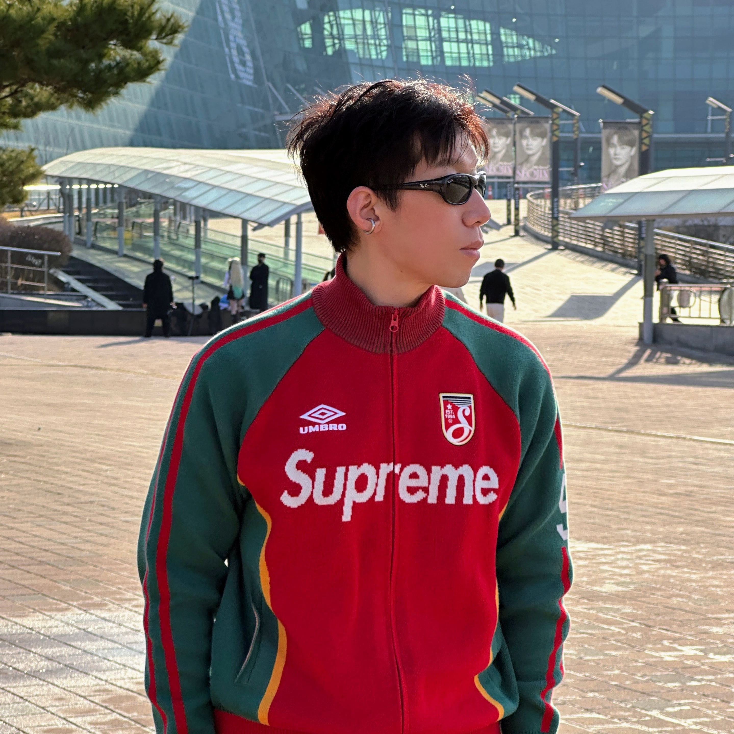 Ray-Ban DADDY-O II Polished Black Frame Green Classic G-15 Lenses 착용 스타일