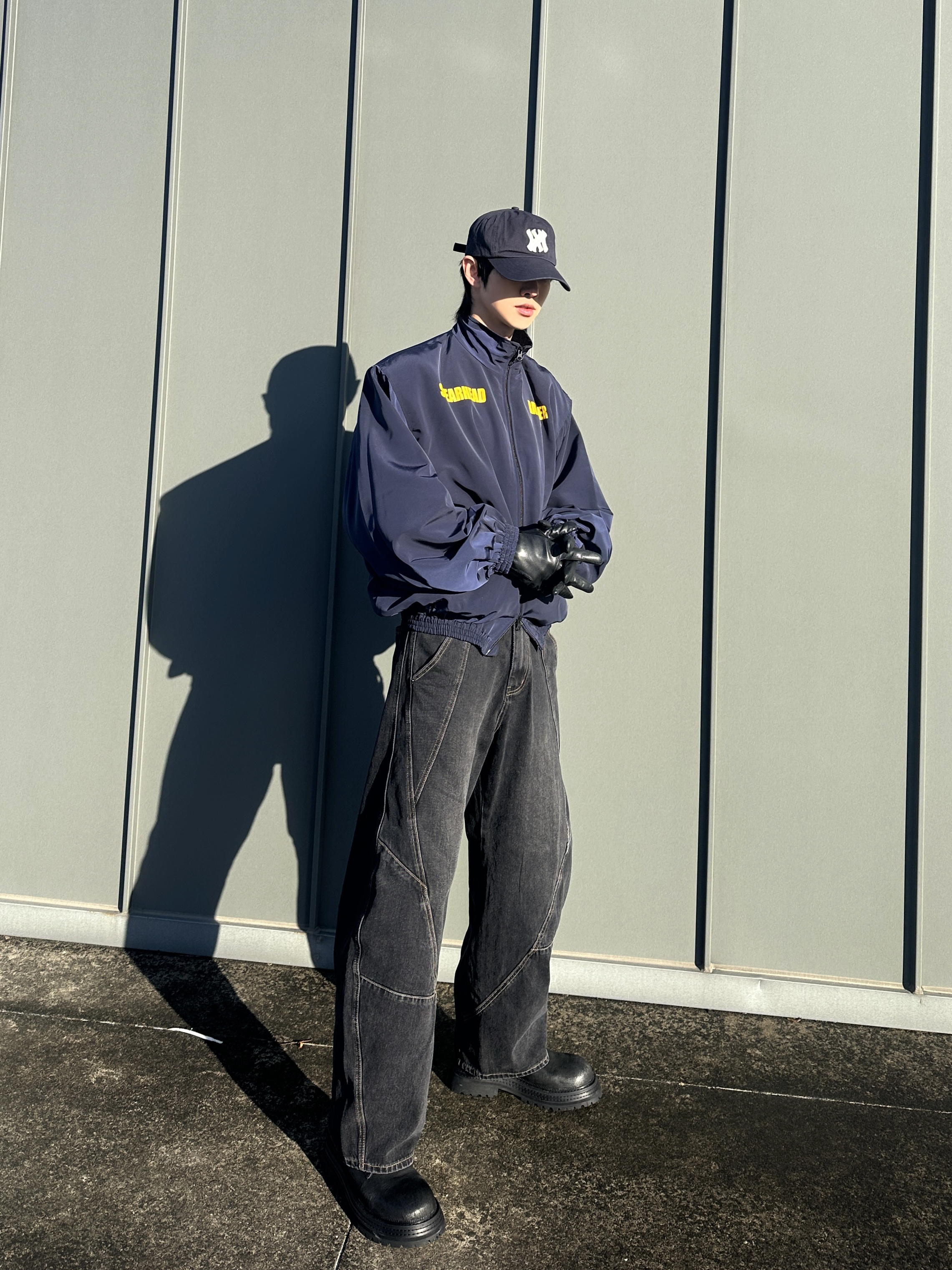 Farfromwhat Far Patch Logo Cap Navy, Undermycar Maigan Padded Shoulder Zip-Up Blouson India Ink - 23FW 착용 스타일 - 1