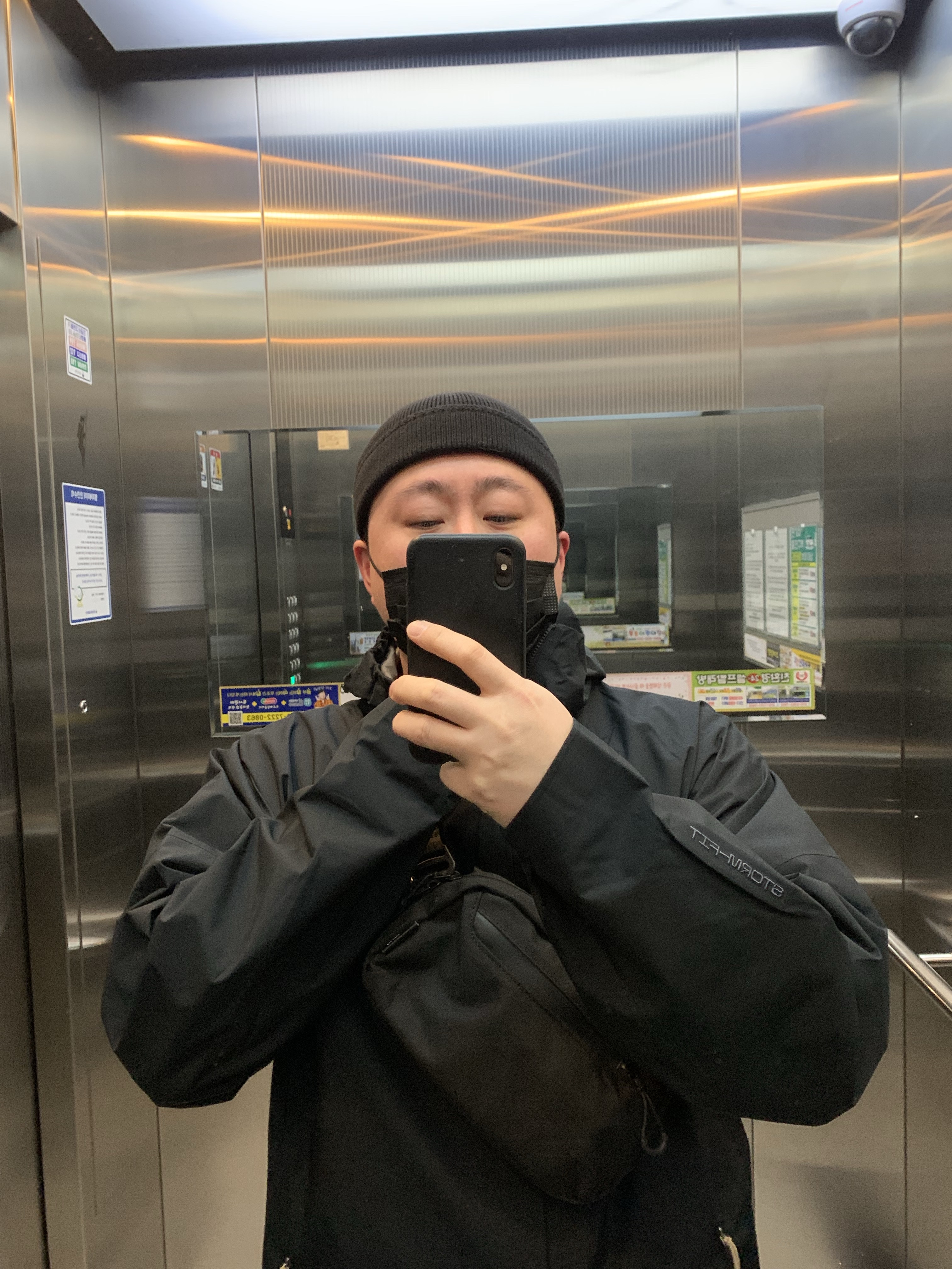 Nike ACG Storm-Fit ADV Cascade Rains Full Zip Jacket Black - Asia 착용 스타일