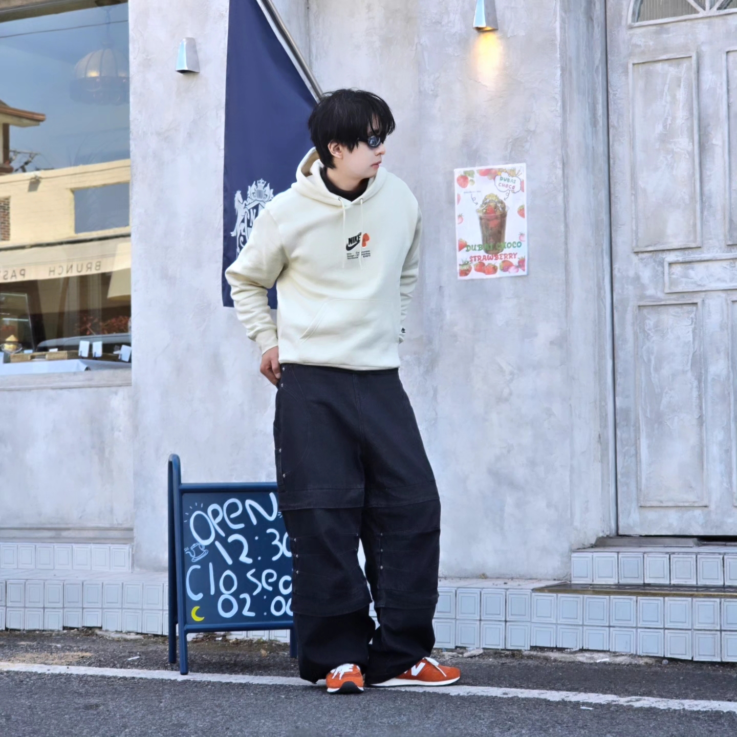 Nike Club Fleece Pullover Hoodie Light Khaki, Flavorism Double Layered Wide Denim Pants Black 착용 스타일 - 7