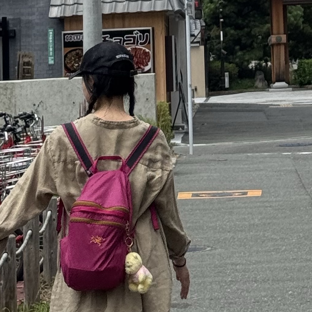 Arc'teryx Heliad 15 Backpack Amaranthus 착용 스타일 - 2