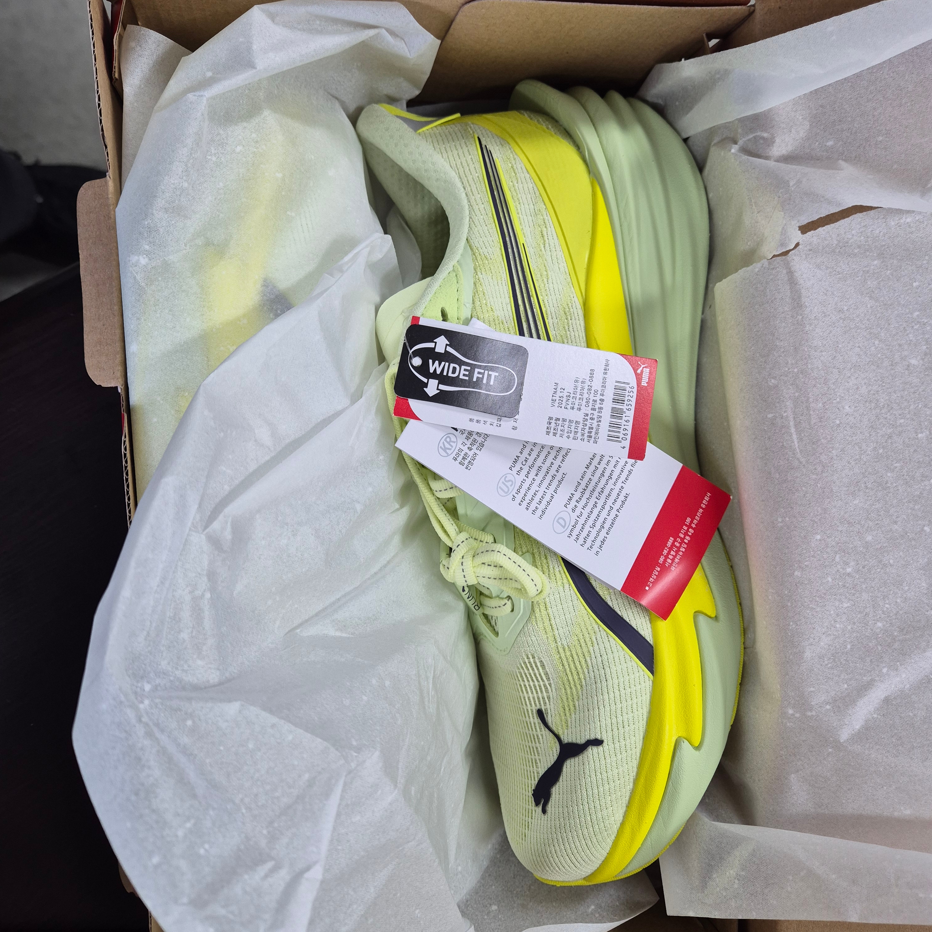 Puma Deviate Nitro 4 Wide Apple Spritz Lux Lime 착용 스타일 - 1
