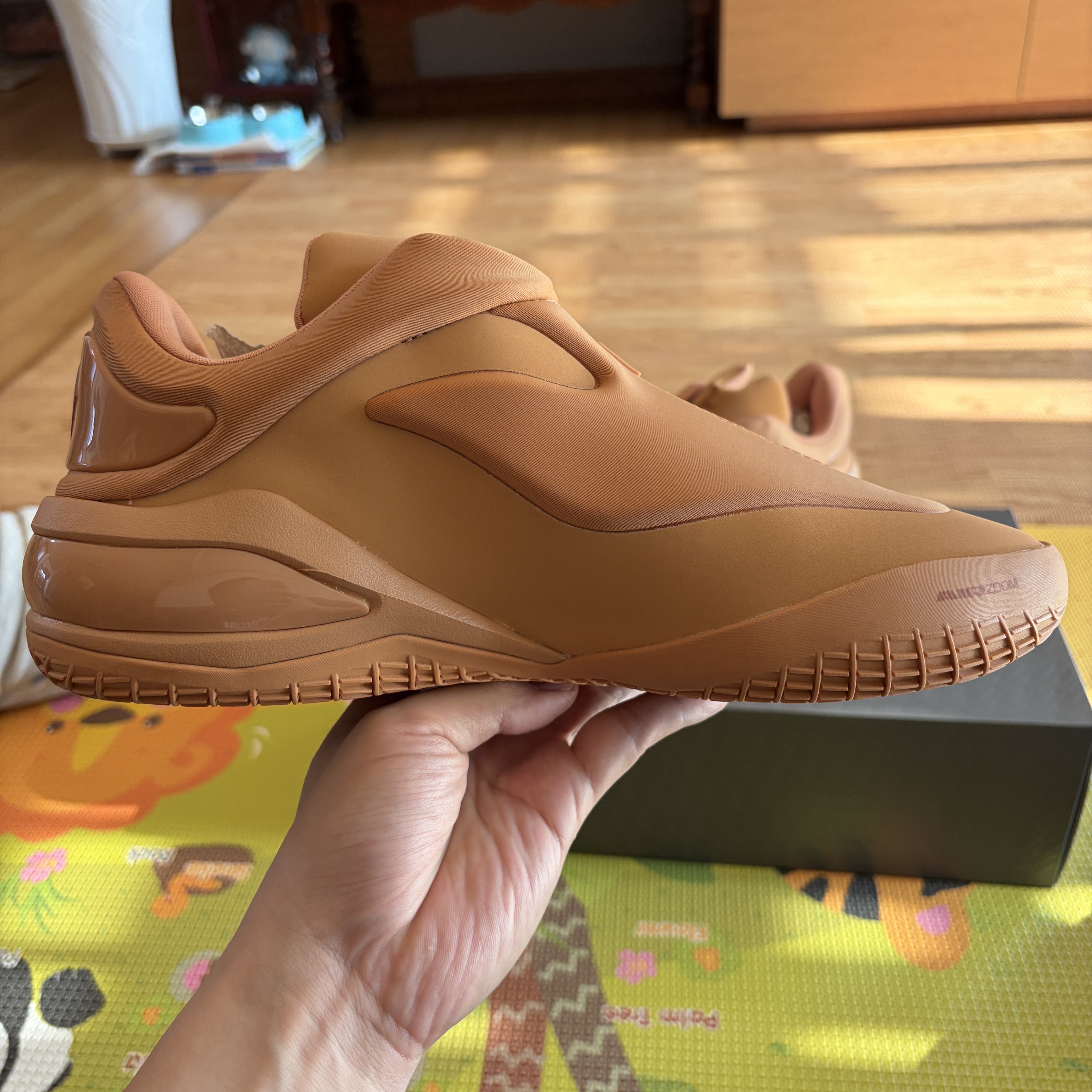 Converse x Shai 001 Hail Clay 착용 스타일 - 4