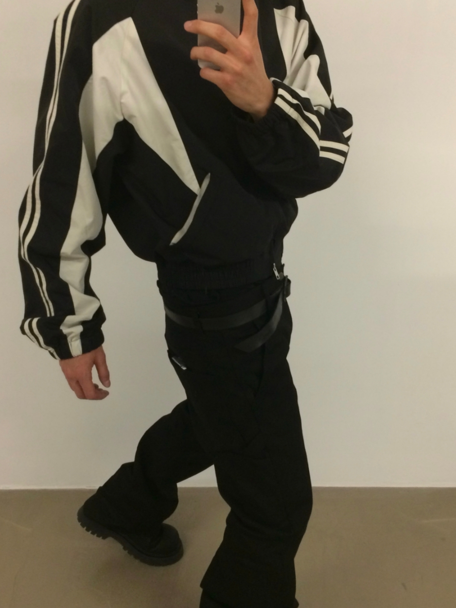 ROARINGRAD 26 Crop Track Jacket Black 착용 스타일 - 2