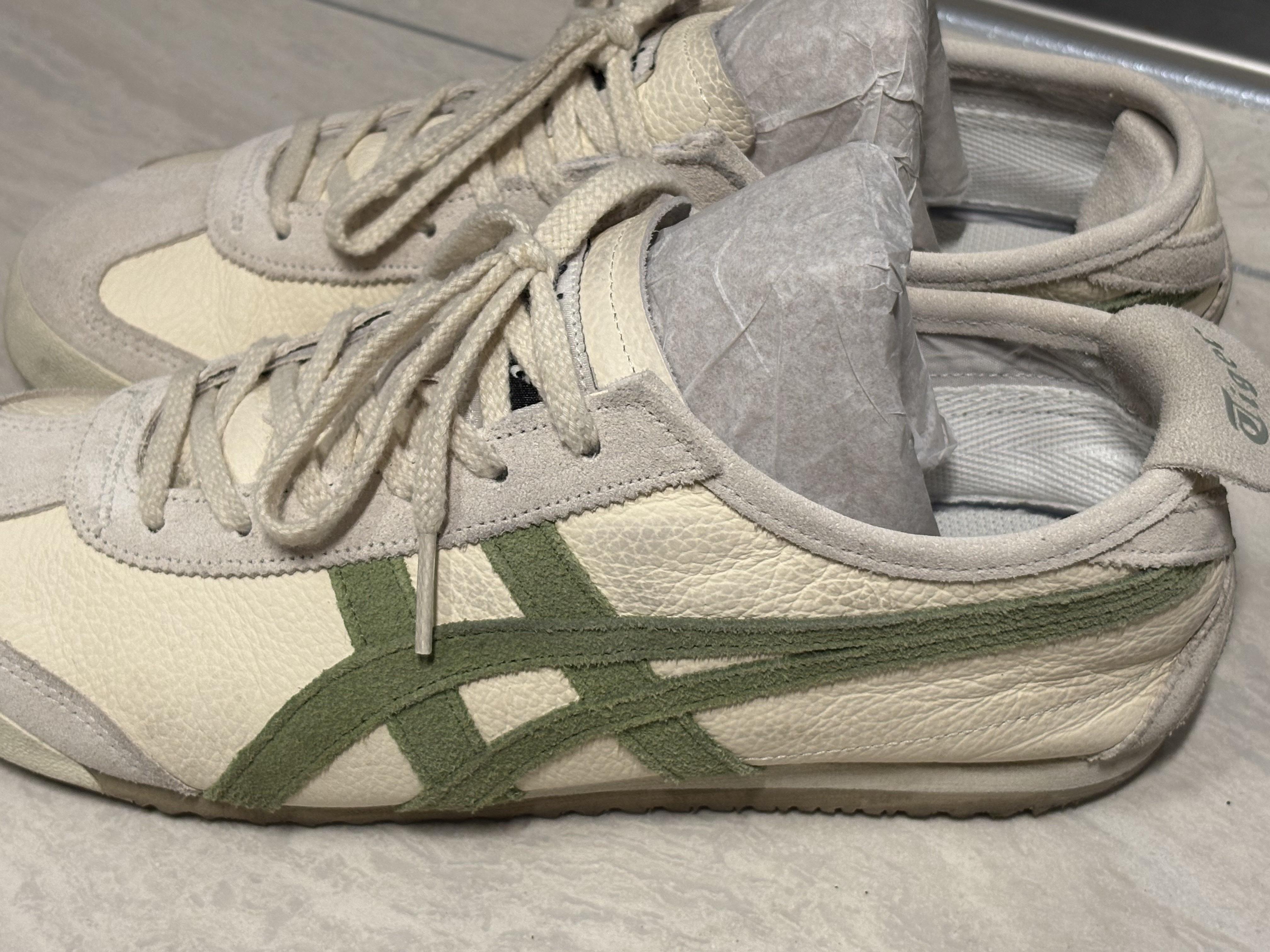Onitsuka Tiger Mexico 66 Vintage Birch Cactus Green 착용 스타일