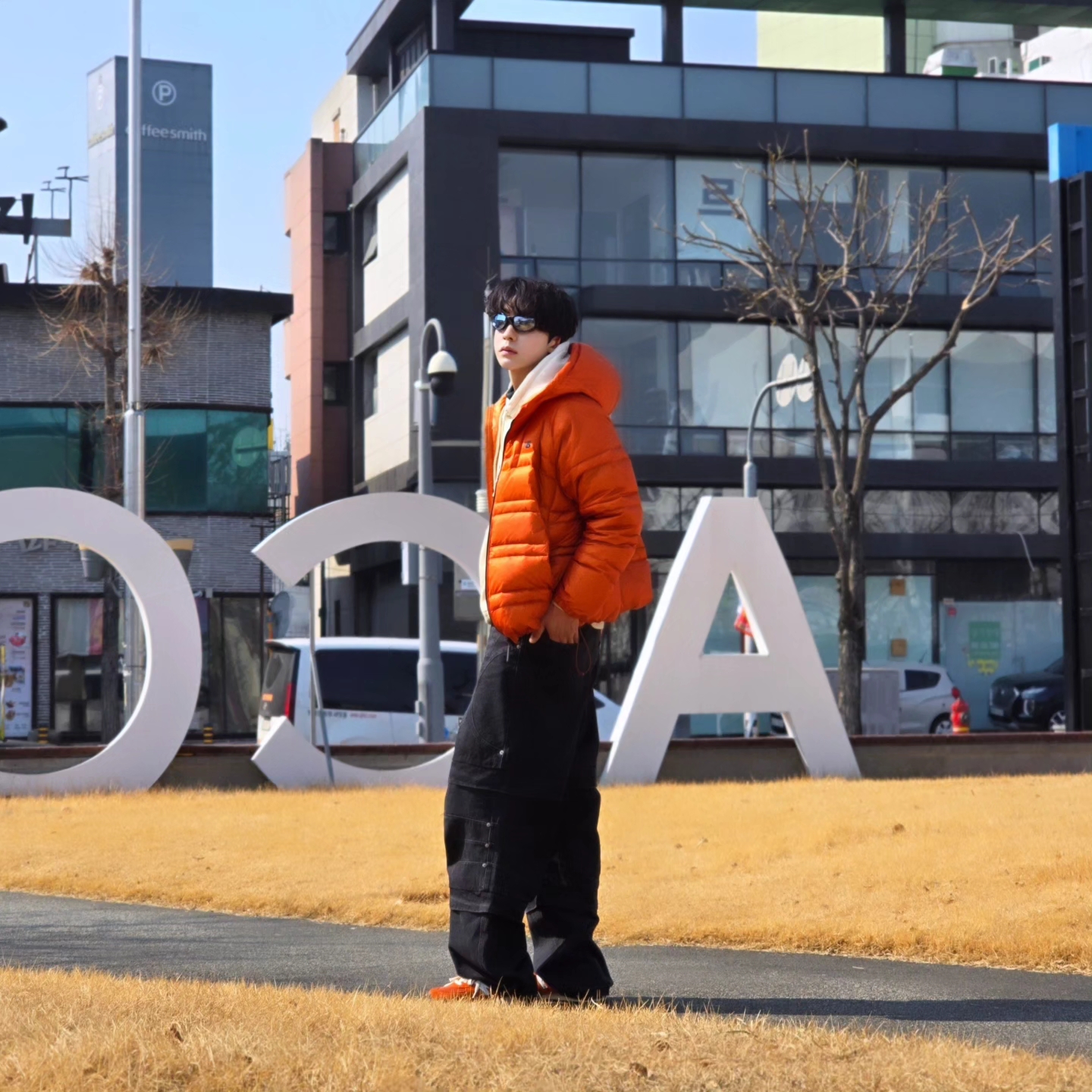 Nike Club Fleece Pullover Hoodie Light Khaki, New Balance Flying 77 Superlight Hooded Goose Down Jacket Orange 착용 스타일 - 2