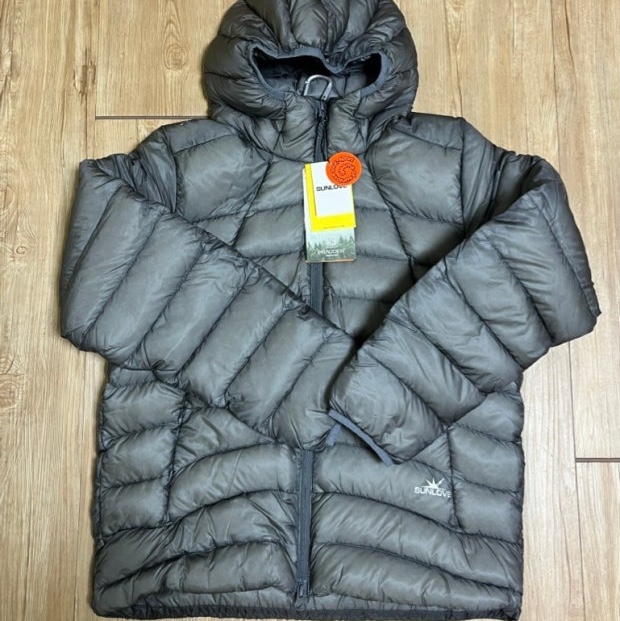 Sunlove Hooded Fly Light Down Jacket Grey 착용 스타일