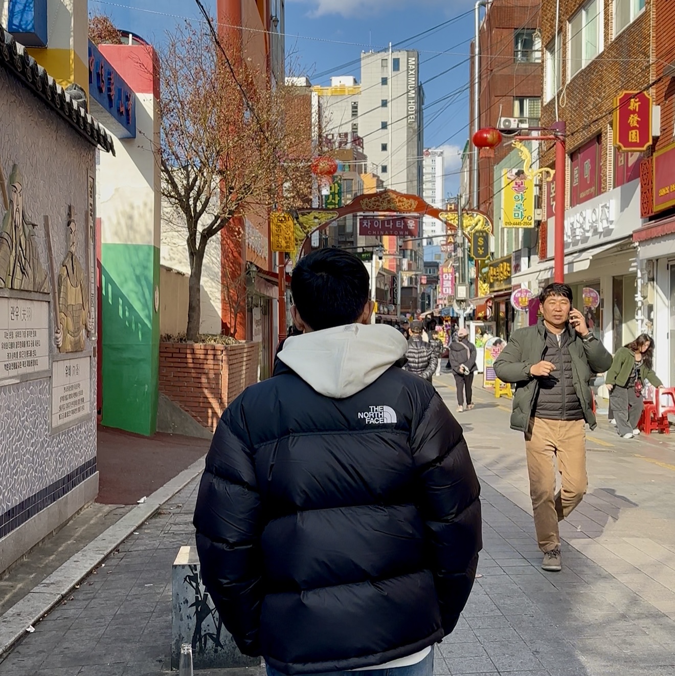 The North Face 1996 Retro Nuptse Jacket Black - 25FW, Adidas Spezial Handball White Core Black 착용 스타일 - 1