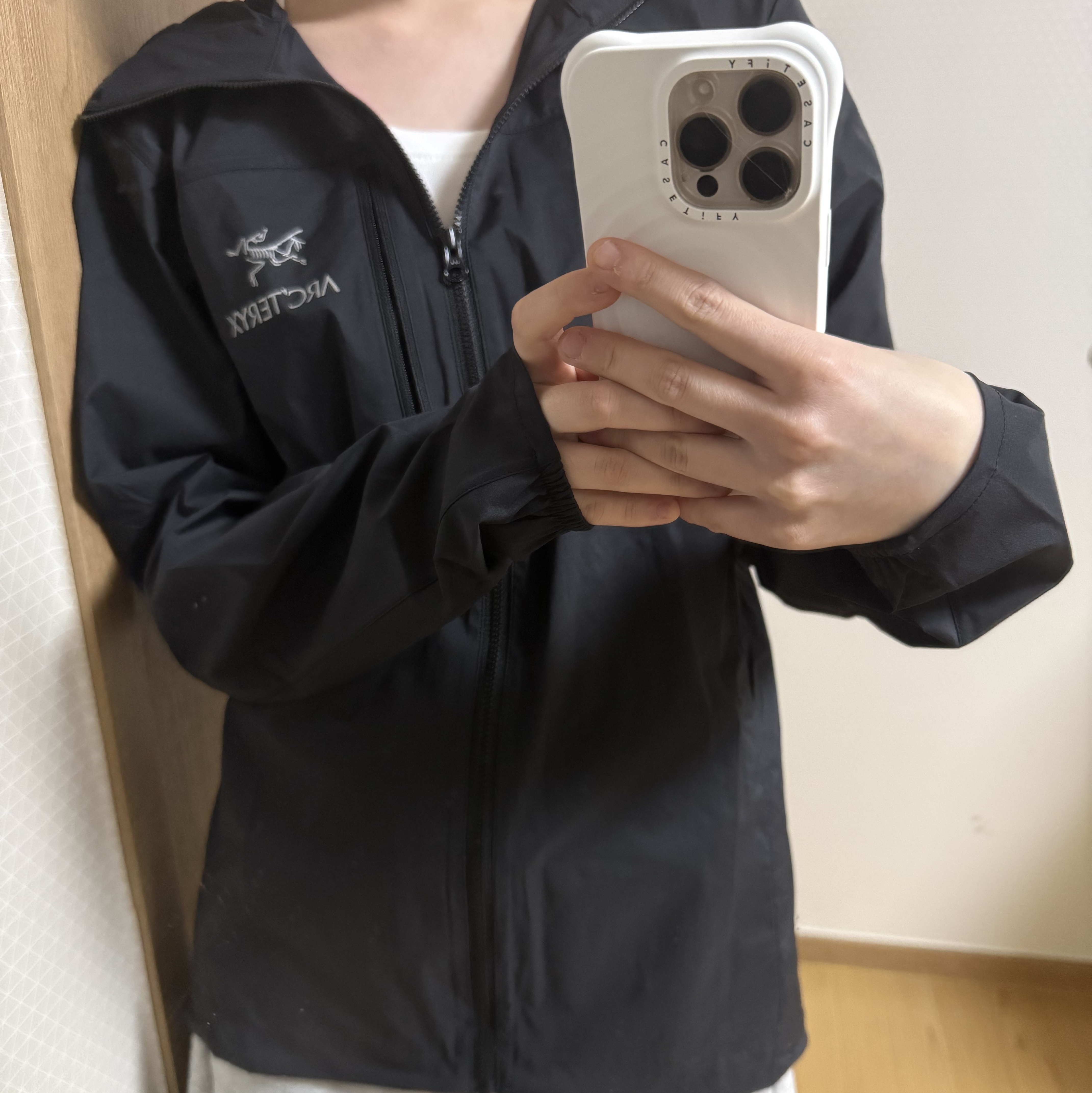 Arc'teryx Squamish Hoody Black 착용 스타일