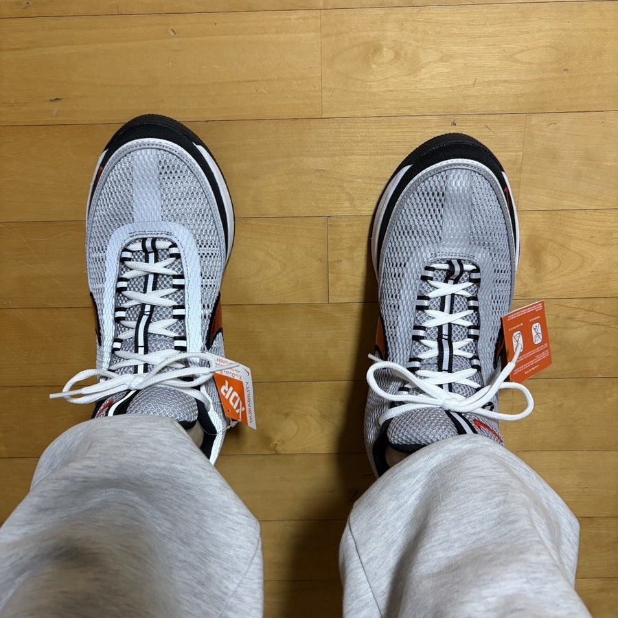 Nike Book 2 Spiridon EP Metallic Silver Black 착용 스타일 - 8