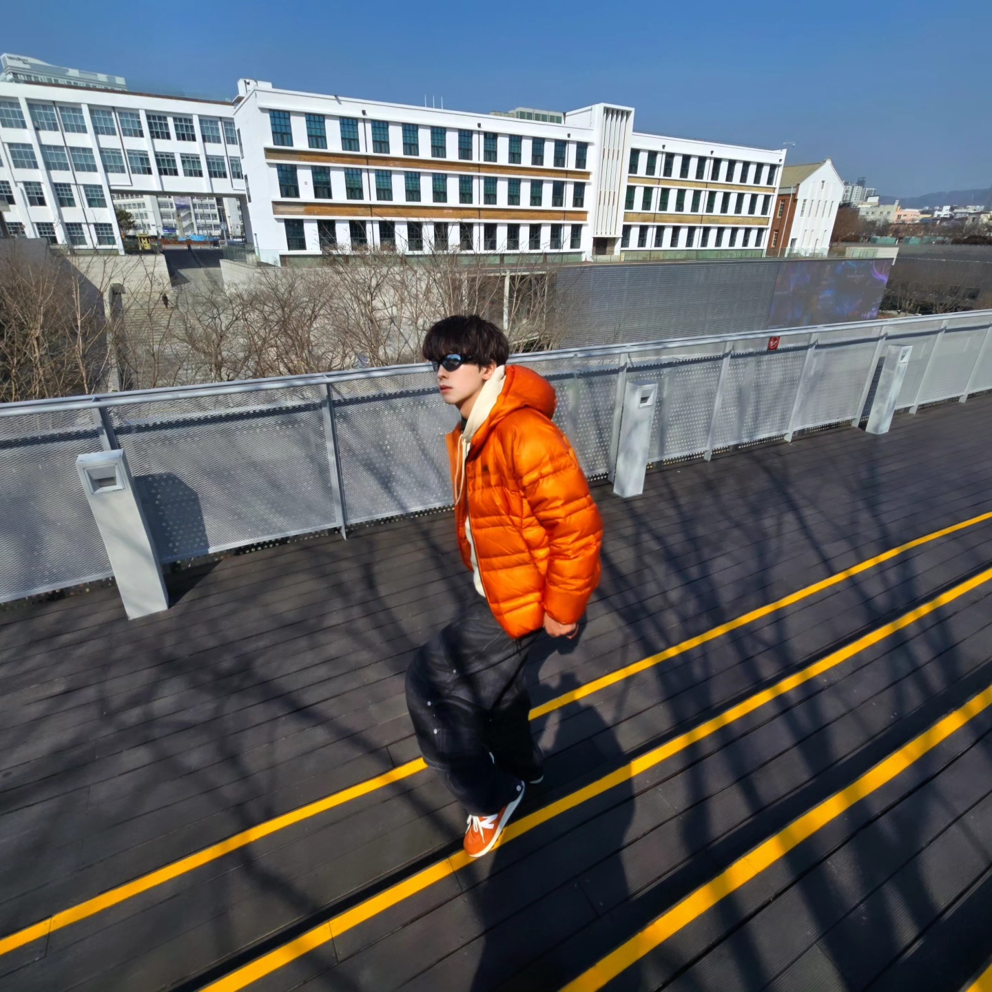 Nike Club Fleece Pullover Hoodie Light Khaki, New Balance Flying 77 Superlight Hooded Goose Down Jacket Orange 착용 스타일 - 3