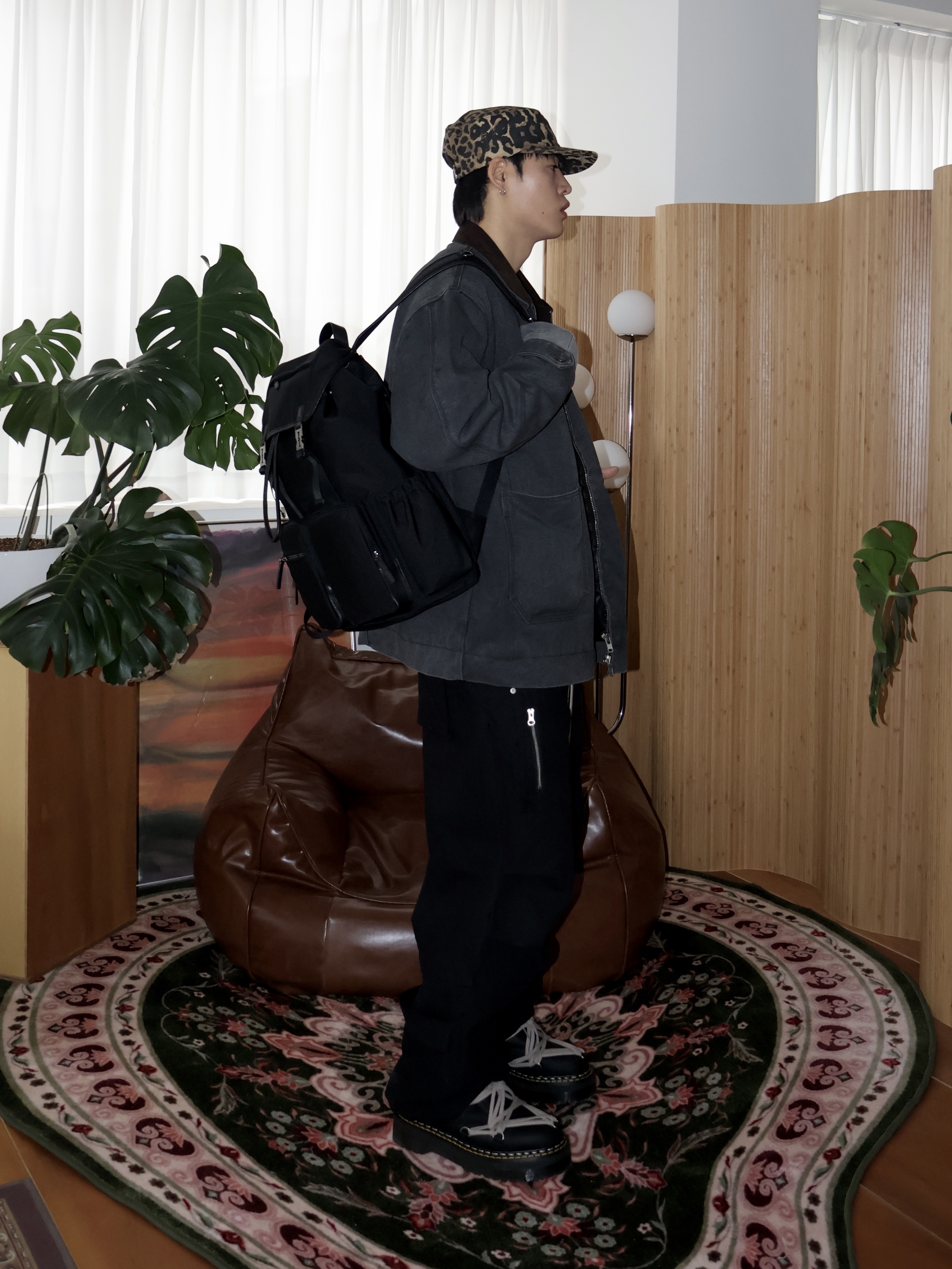 Dr. Martens x Rick Owens 1460 Quad Sole Mega Lace Boots Black 착용 스타일 - 1