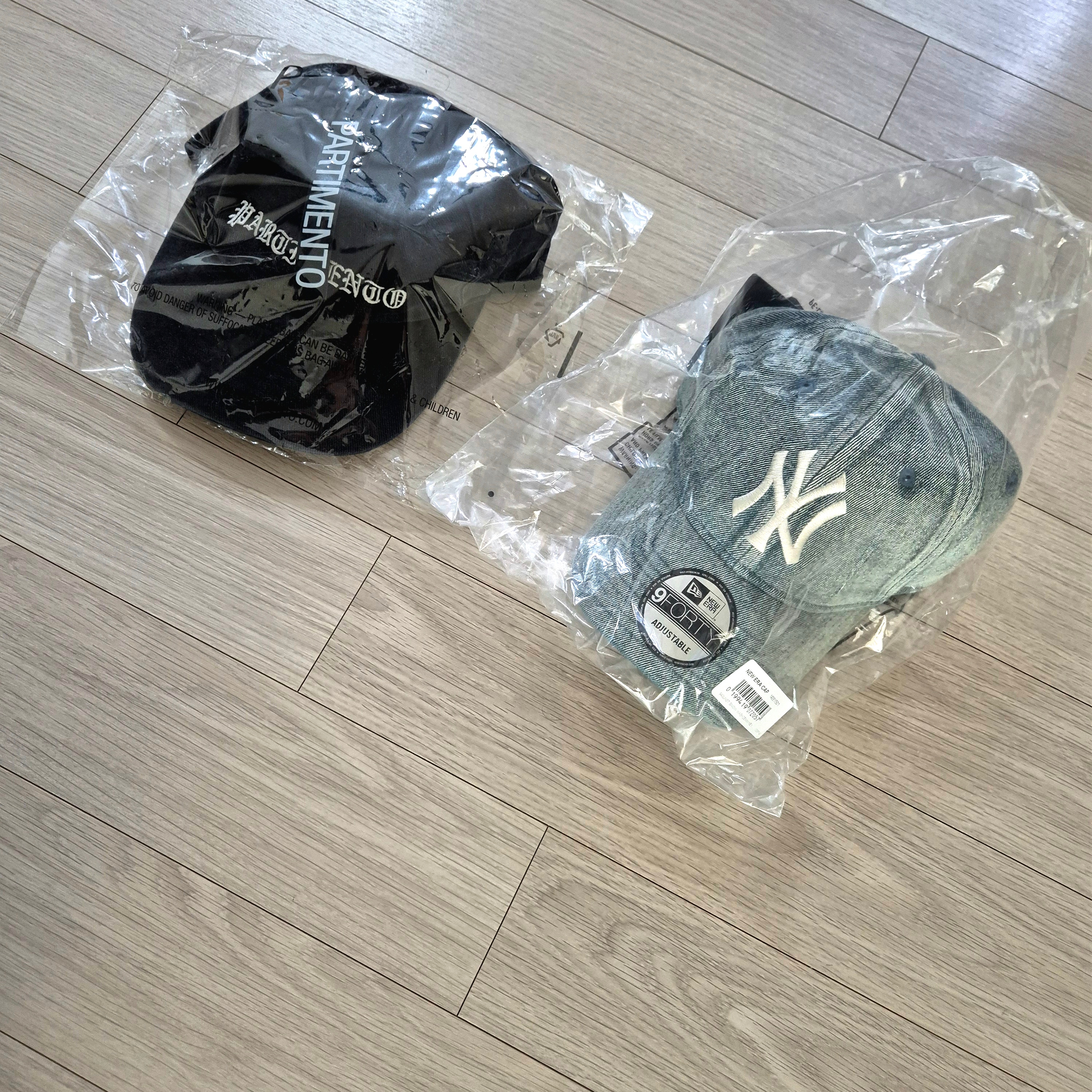 New Era MLB New York Yankees Denim Series Unstructured Ball Cap Blue, New Era MLB New York Yankees Denim Series Unstructured Ball Cap Light Blue 착용 스타일 - 2