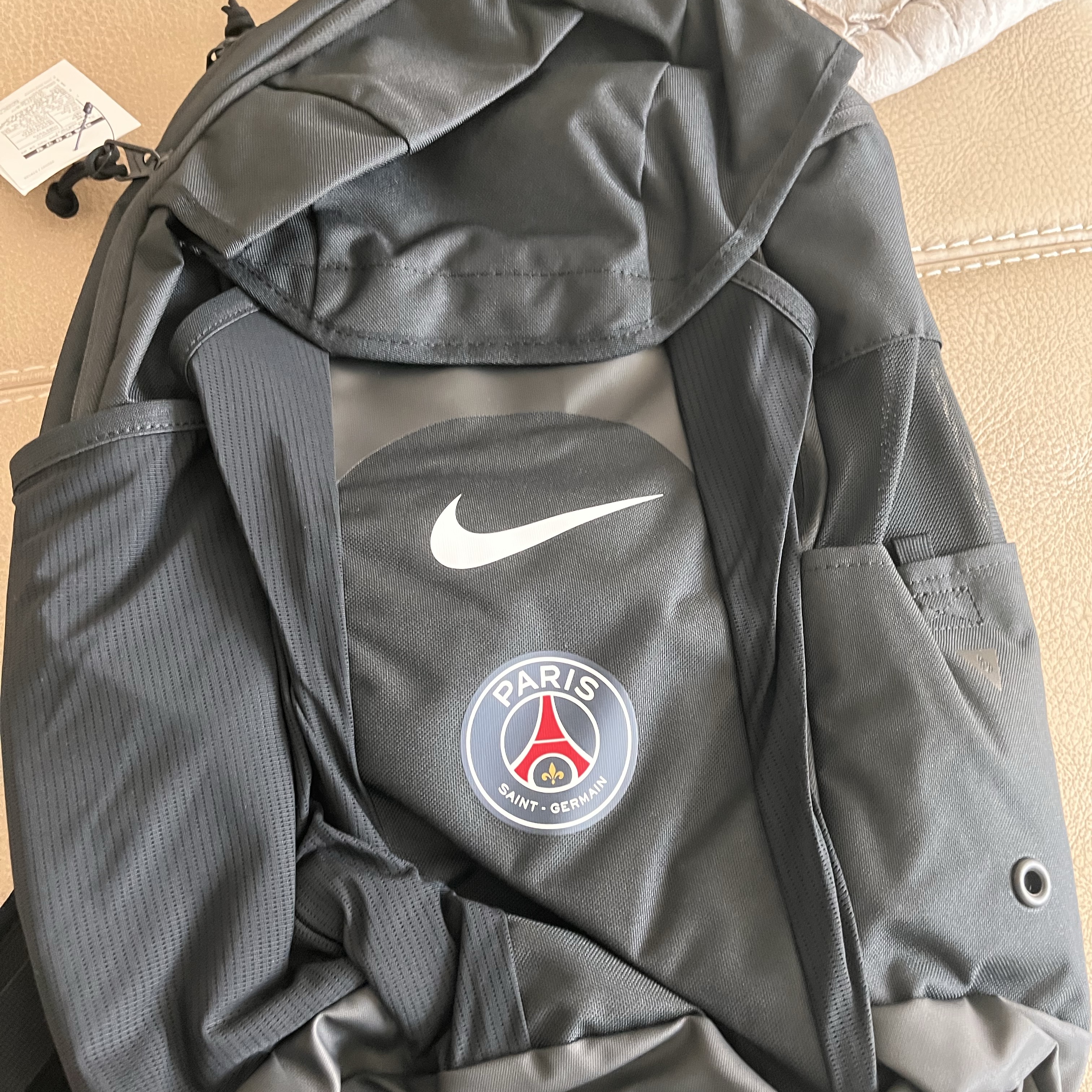 Nike Paris Saint Germain Academy Football Backpack 30L Black White 착용 스타일