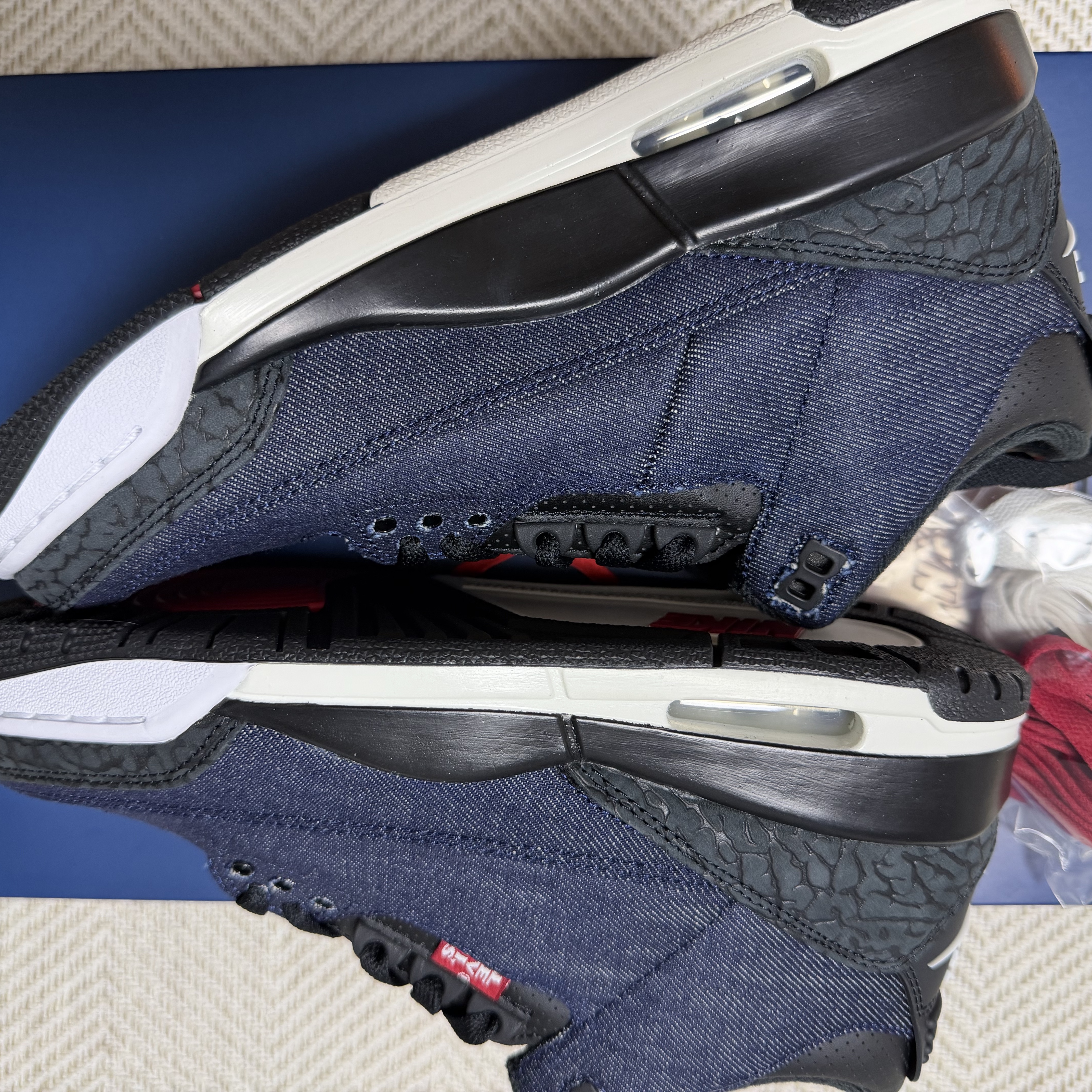Jordan 3 x Levi’s Indigo and Gym Red 착용 스타일 - 4