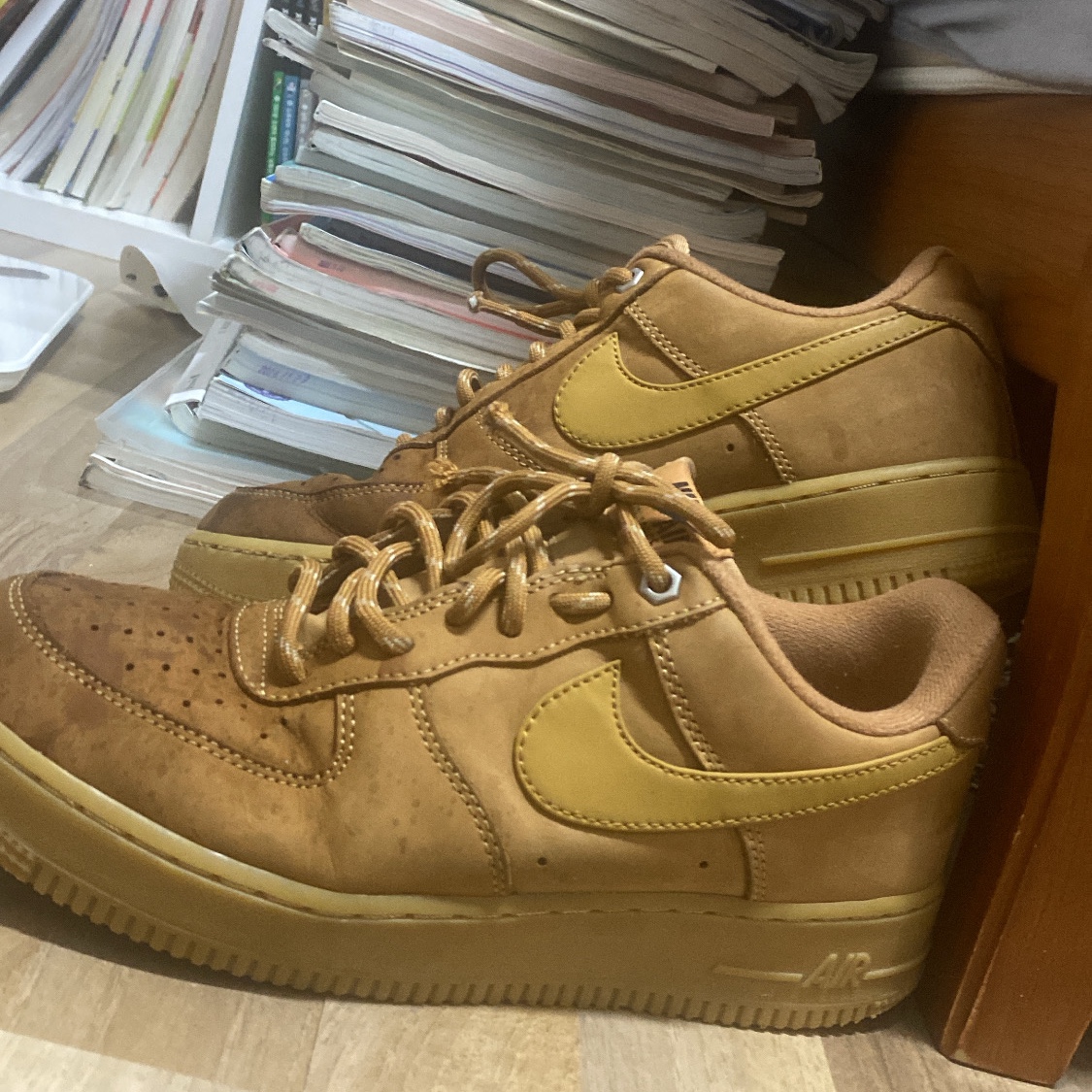 Nike Air Force 1 '07 WB Flax 착용 스타일