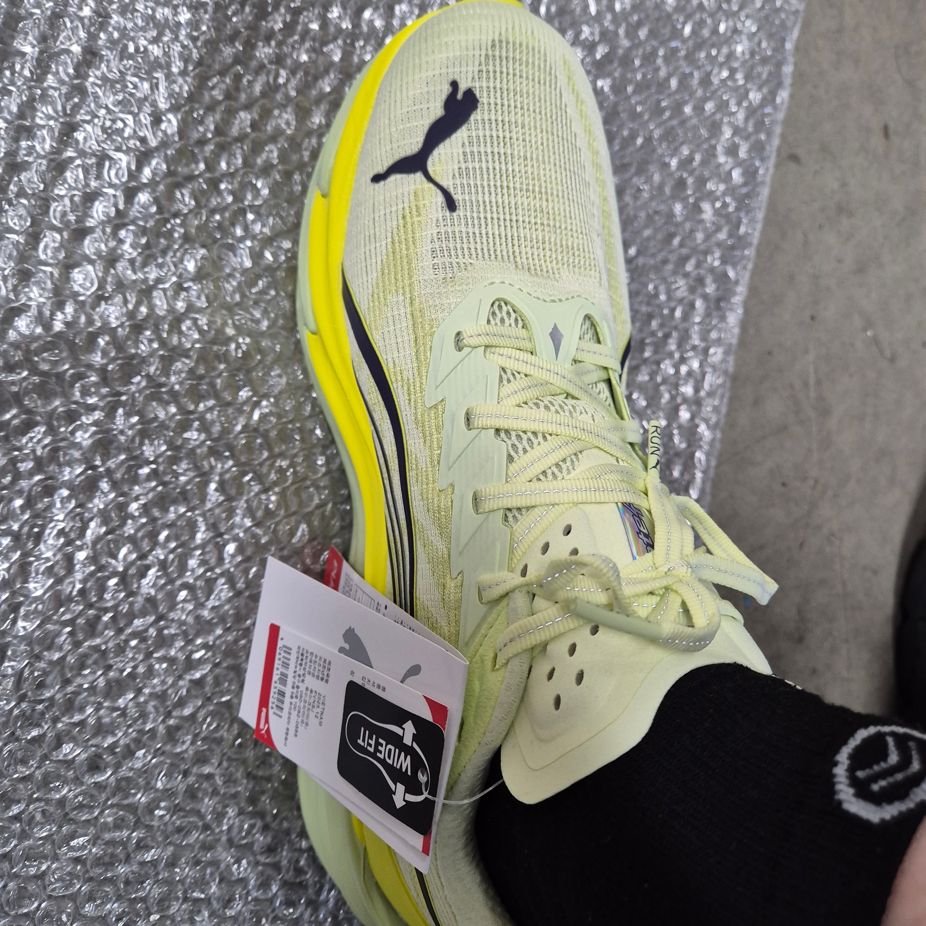 Puma Deviate Nitro 4 Wide Apple Spritz Lux Lime 착용 스타일 - 3