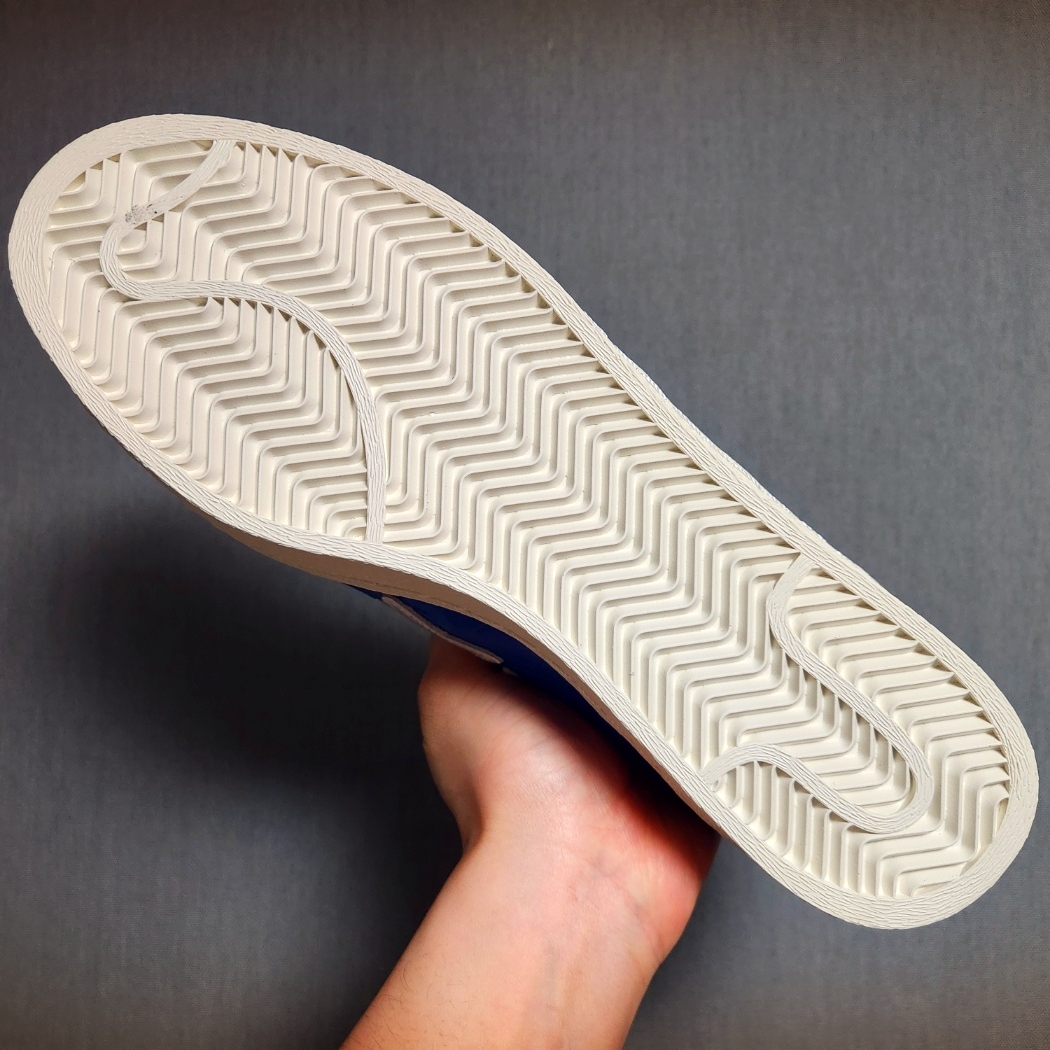 Adidas x BAPE Superstar Vintage Blue Cloud White 착용 스타일 - 5