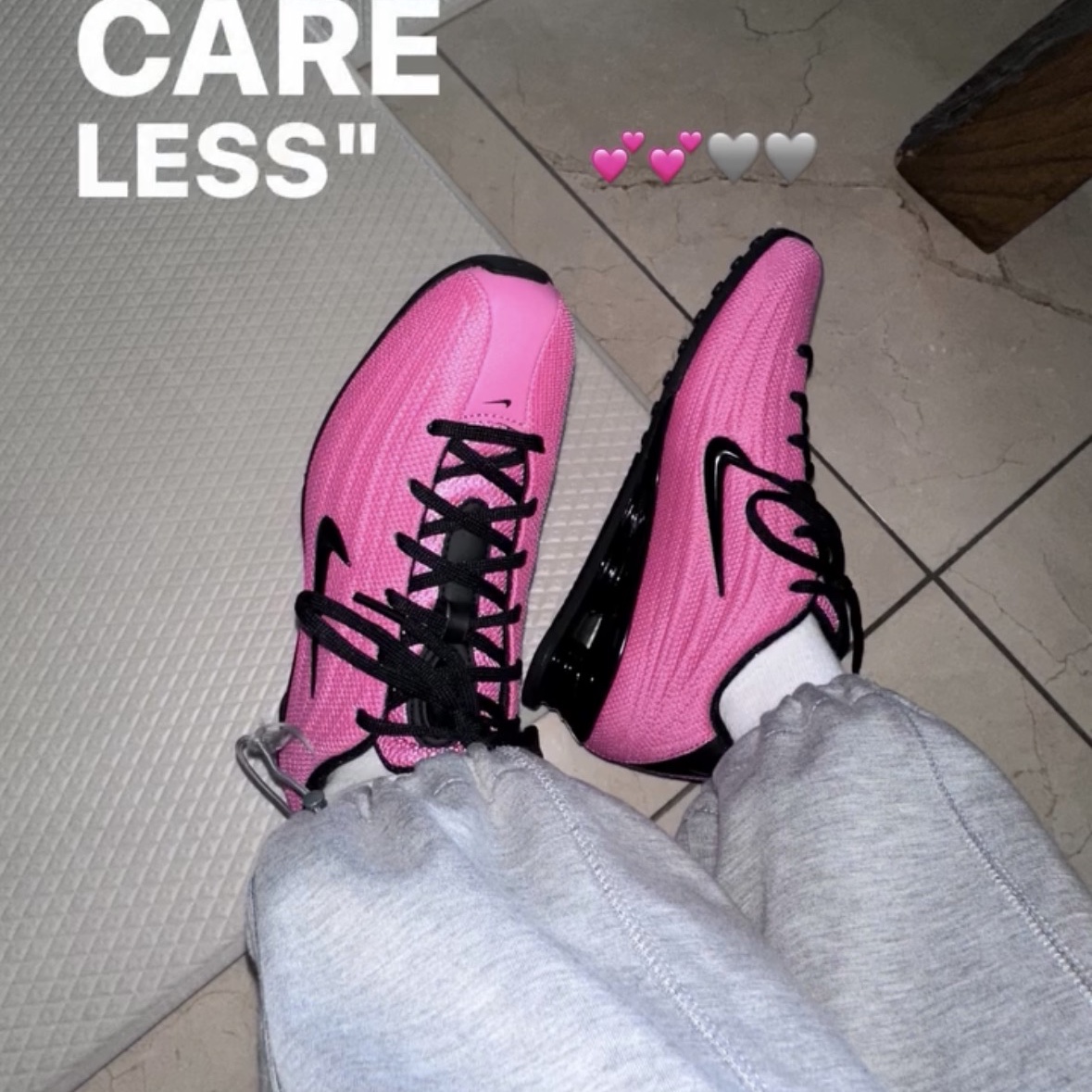 (W) Nike Shox Z Pinksicle Black 착용 스타일 - 1