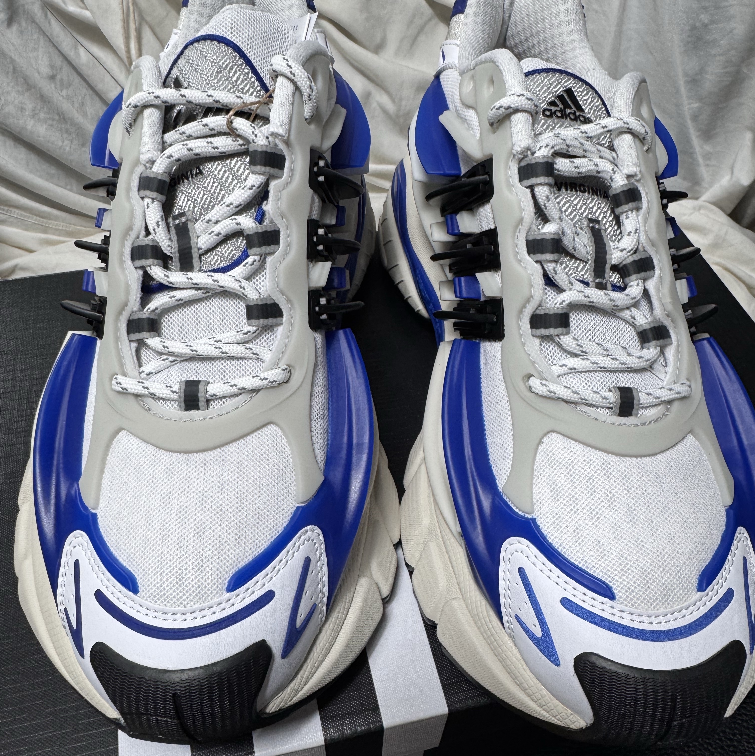 Adidas x Pharrell Williams Virginia Adistar Jellyfish Royal Blue Core Black 착용 스타일 - 1