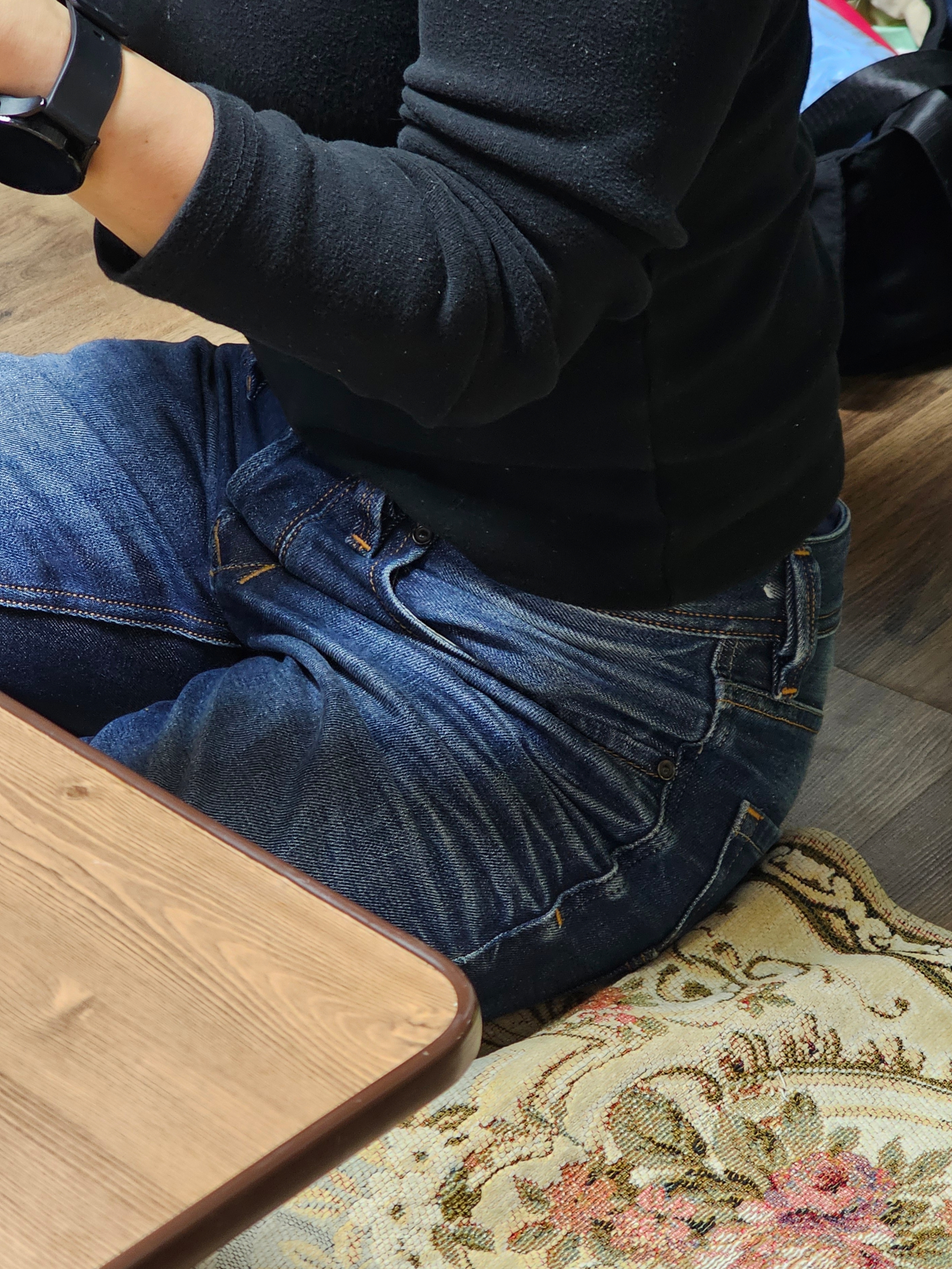 Diesel 1985 Larkee 009zs Regular Jeans Dark Blue 착용 스타일 - 4