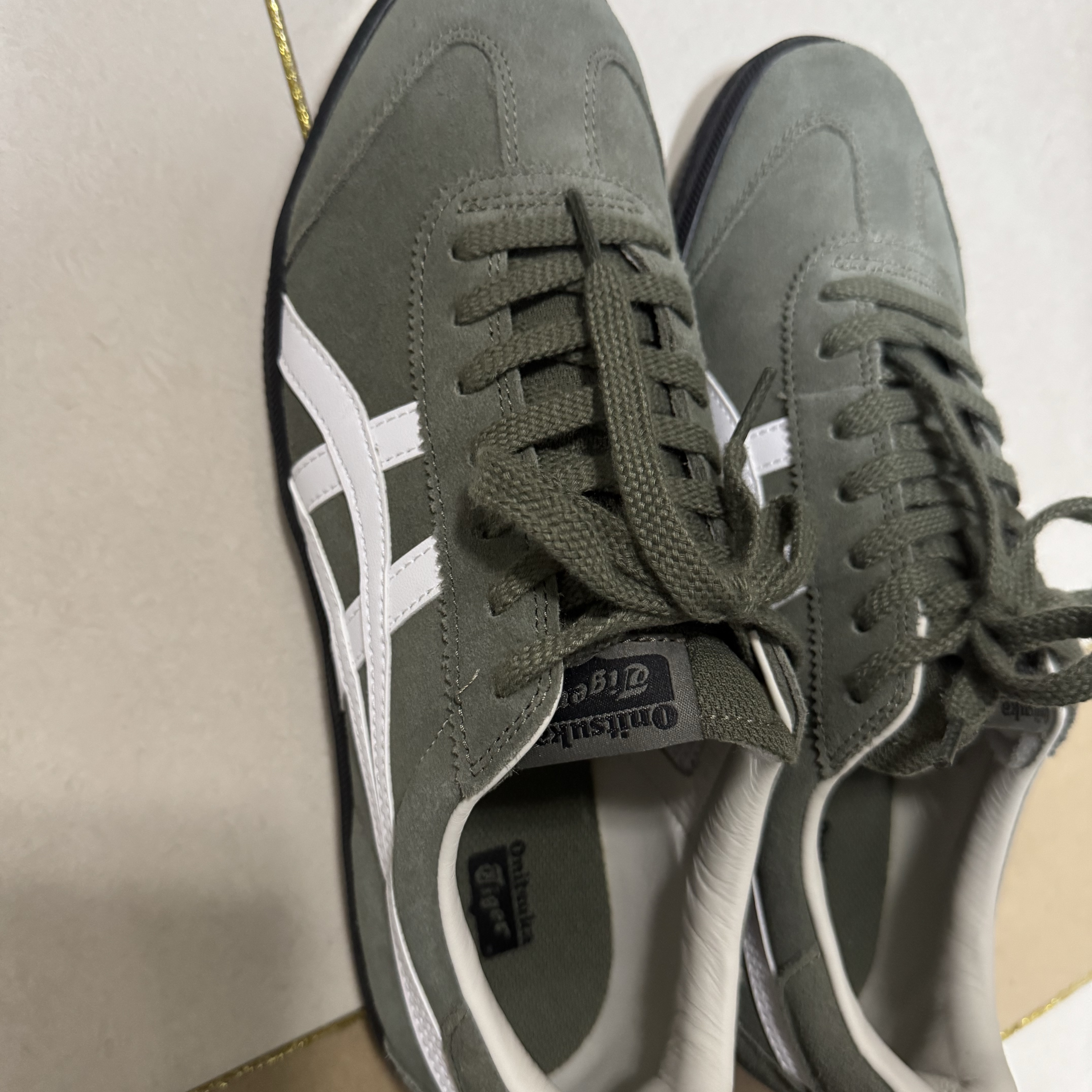 Onitsuka Tiger Tokuten Burnt Green 착용 스타일 - 1