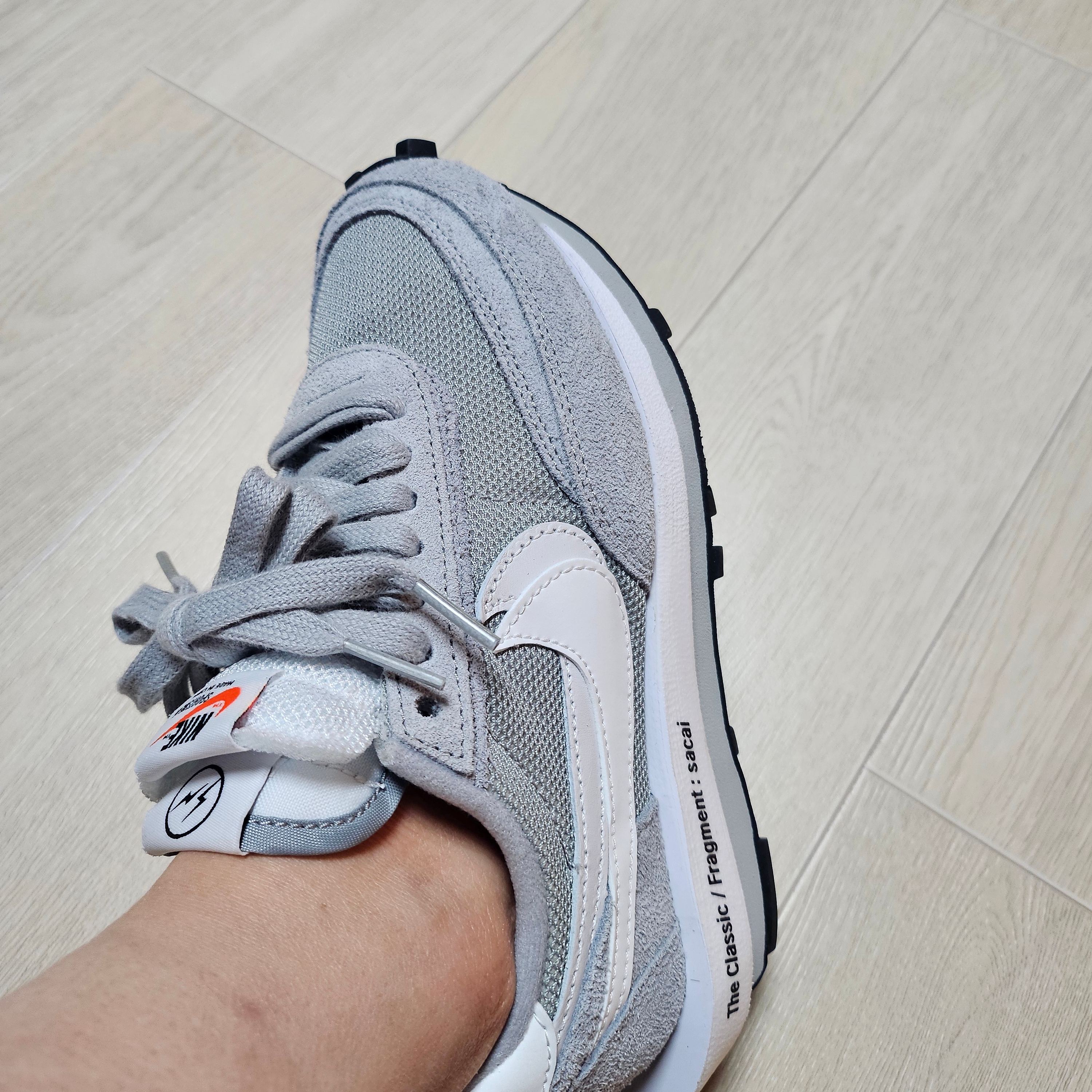 Nike x Sacai x Fragment LDWaffle Light Smoke Grey 착용 스타일