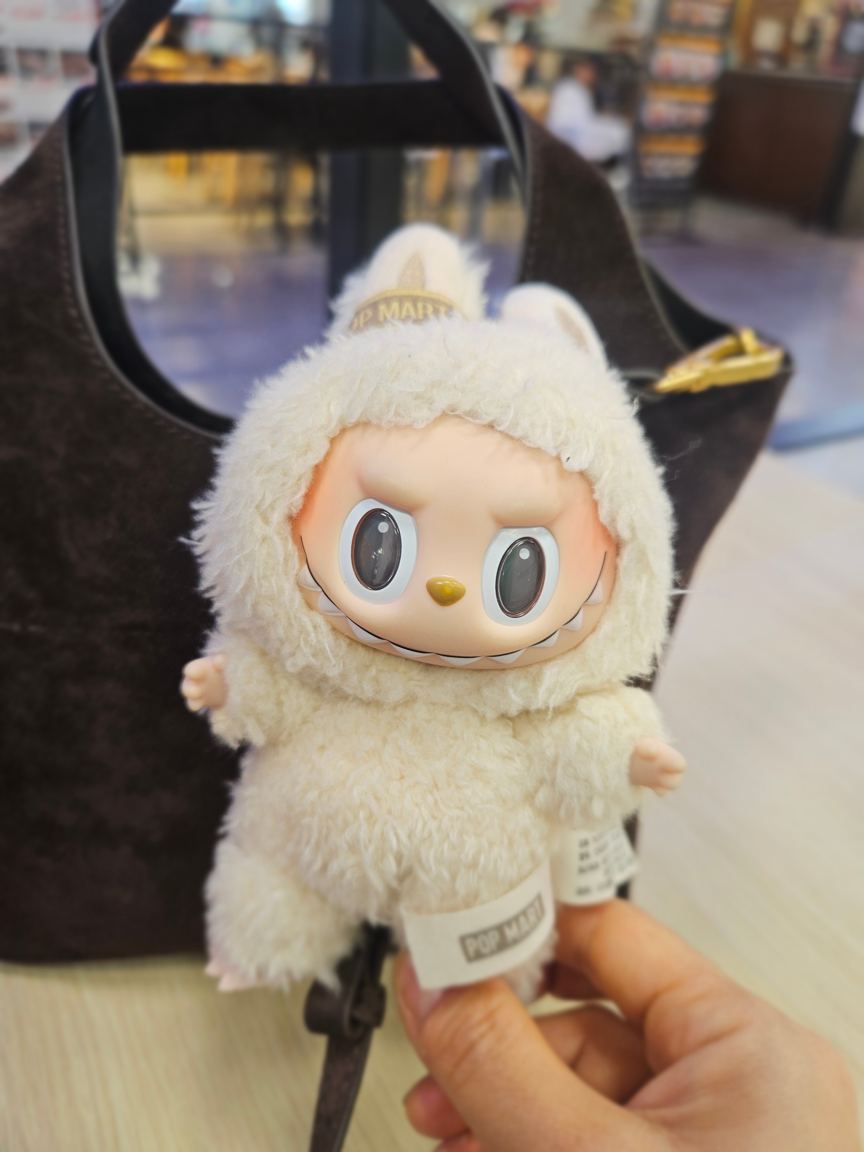 Pop Mart Labubu The Monsters Labubu Tasty Macarons Series Soymilk Keyring (Opened Case), (W) Zara Reversible Double Faced Jacket Brown 착용 스타일 - 3