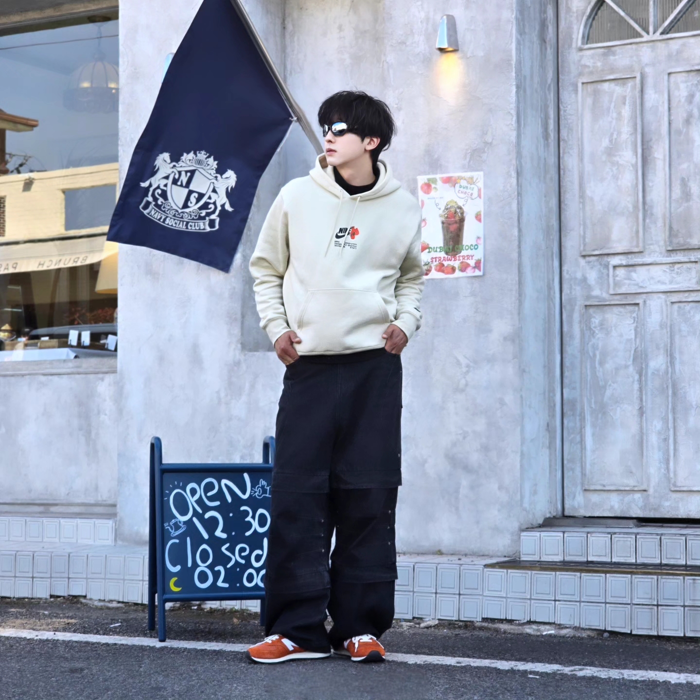 Nike Club Fleece Pullover Hoodie Light Khaki, Flavorism Double Layered Wide Denim Pants Black 착용 스타일 - 5