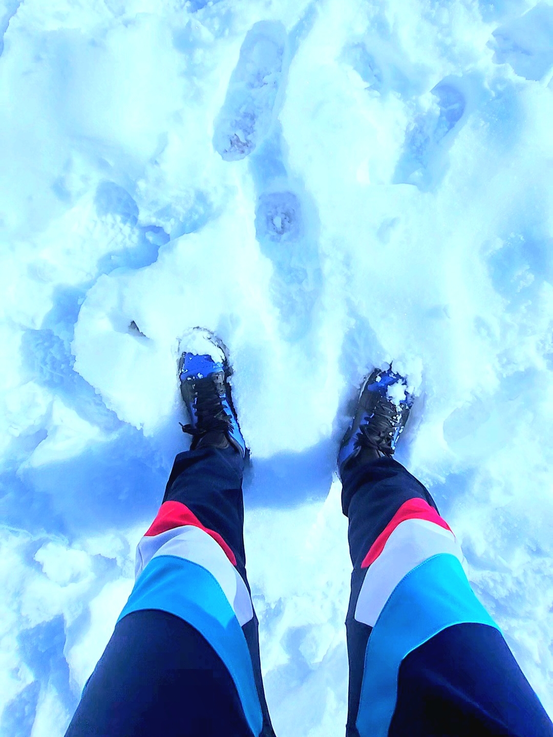 Jordan 1 Mid Black Hyper Royal 착용 스타일