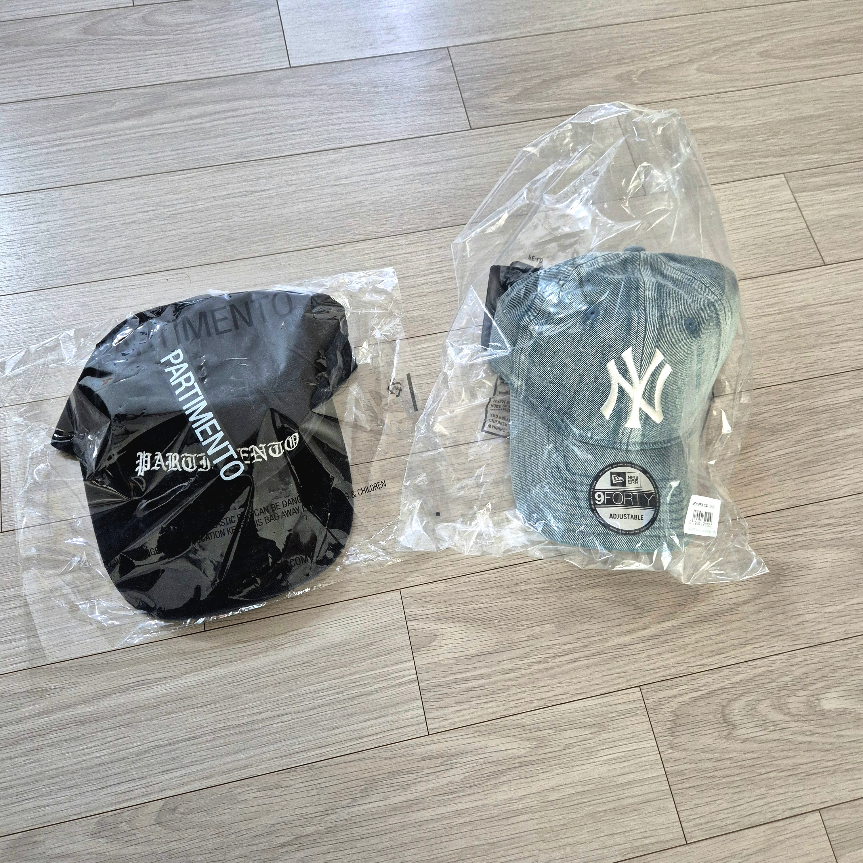 New Era MLB New York Yankees Denim Series Unstructured Ball Cap Blue, New Era MLB New York Yankees Denim Series Unstructured Ball Cap Light Blue 착용 스타일 - 3