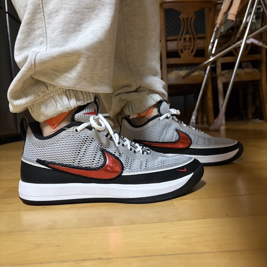 Nike Book 2 Spiridon EP Metallic Silver Black 착용 스타일 - 9