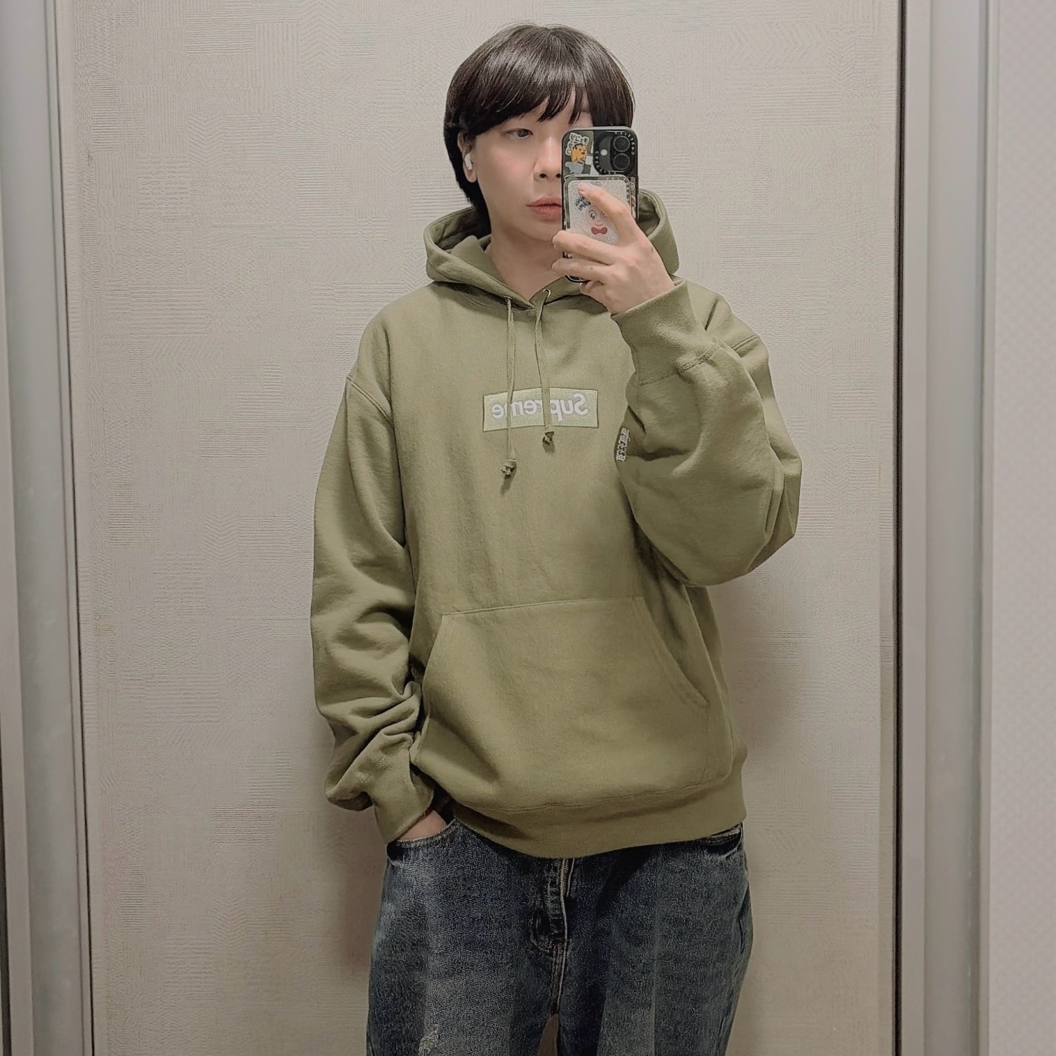 Supreme Box Logo Hooded Sweatshirt Light Olive - 25FW 착용 스타일