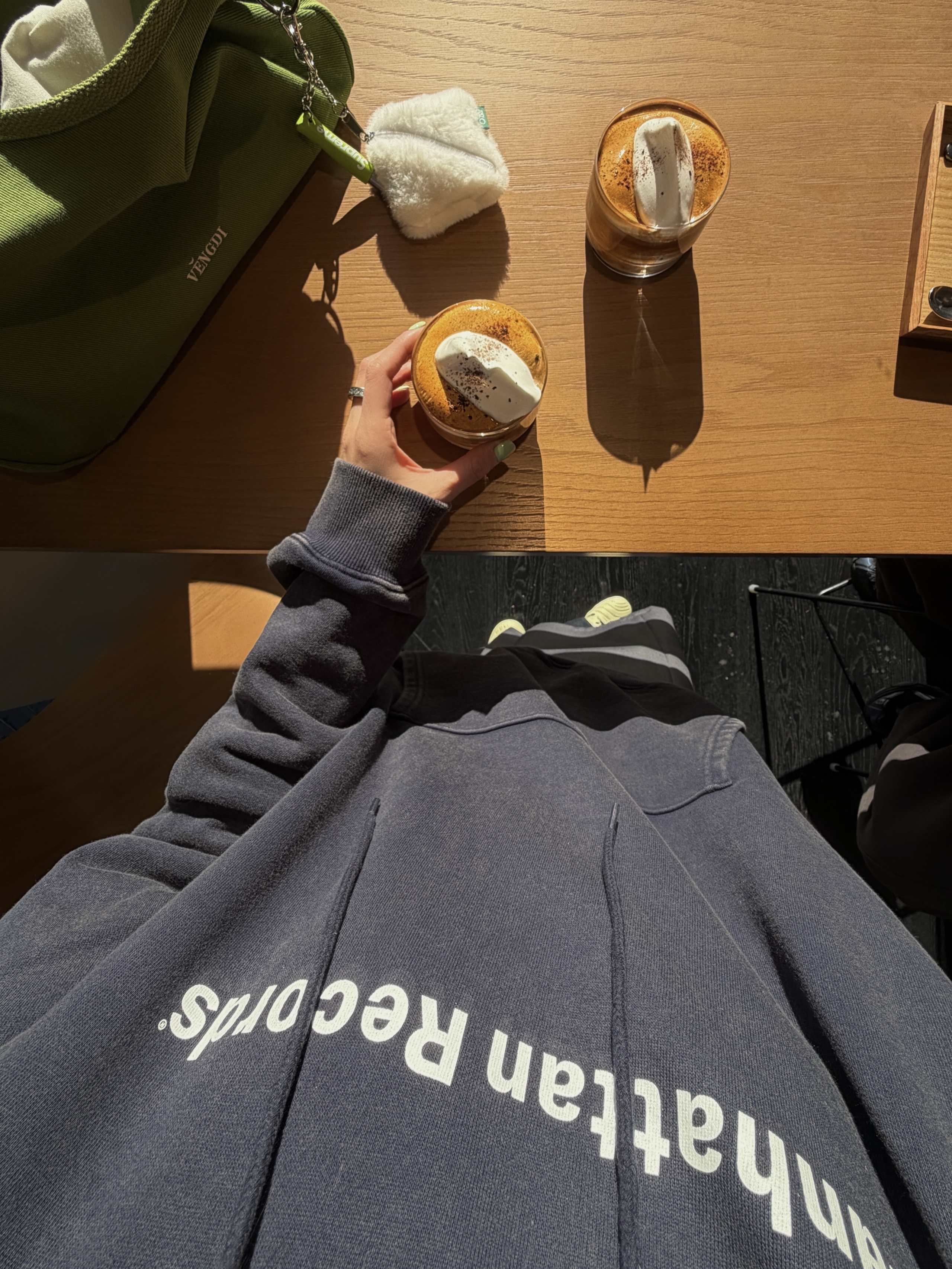 Manhattan Records M Logo Beanie - Navy, Nike Tiempo Legend 10 Academy TF Lemonade Black 착용 스타일 - 2