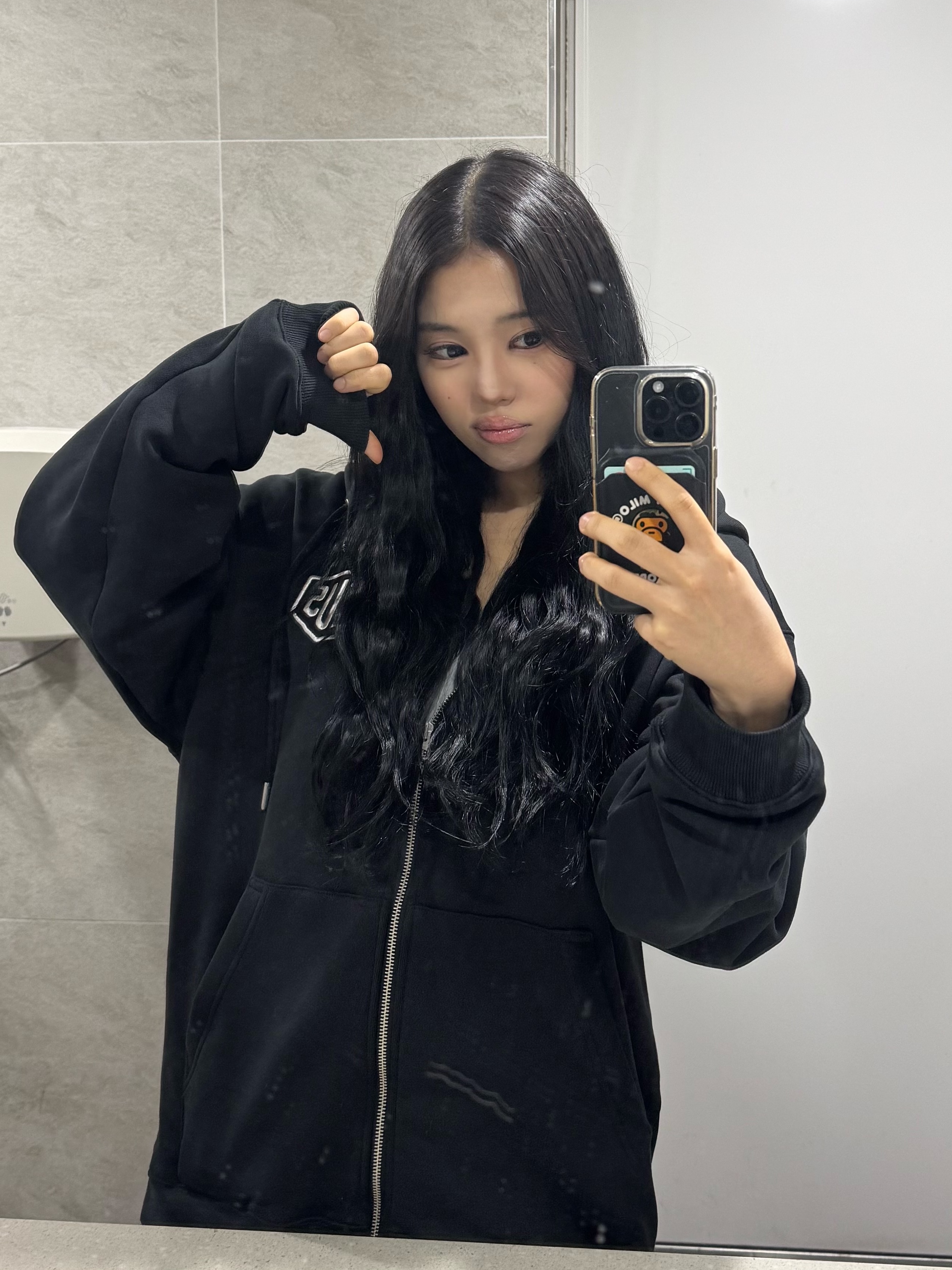 Deus Ex Machina College Address Hoodie Zip Up Black 착용 스타일